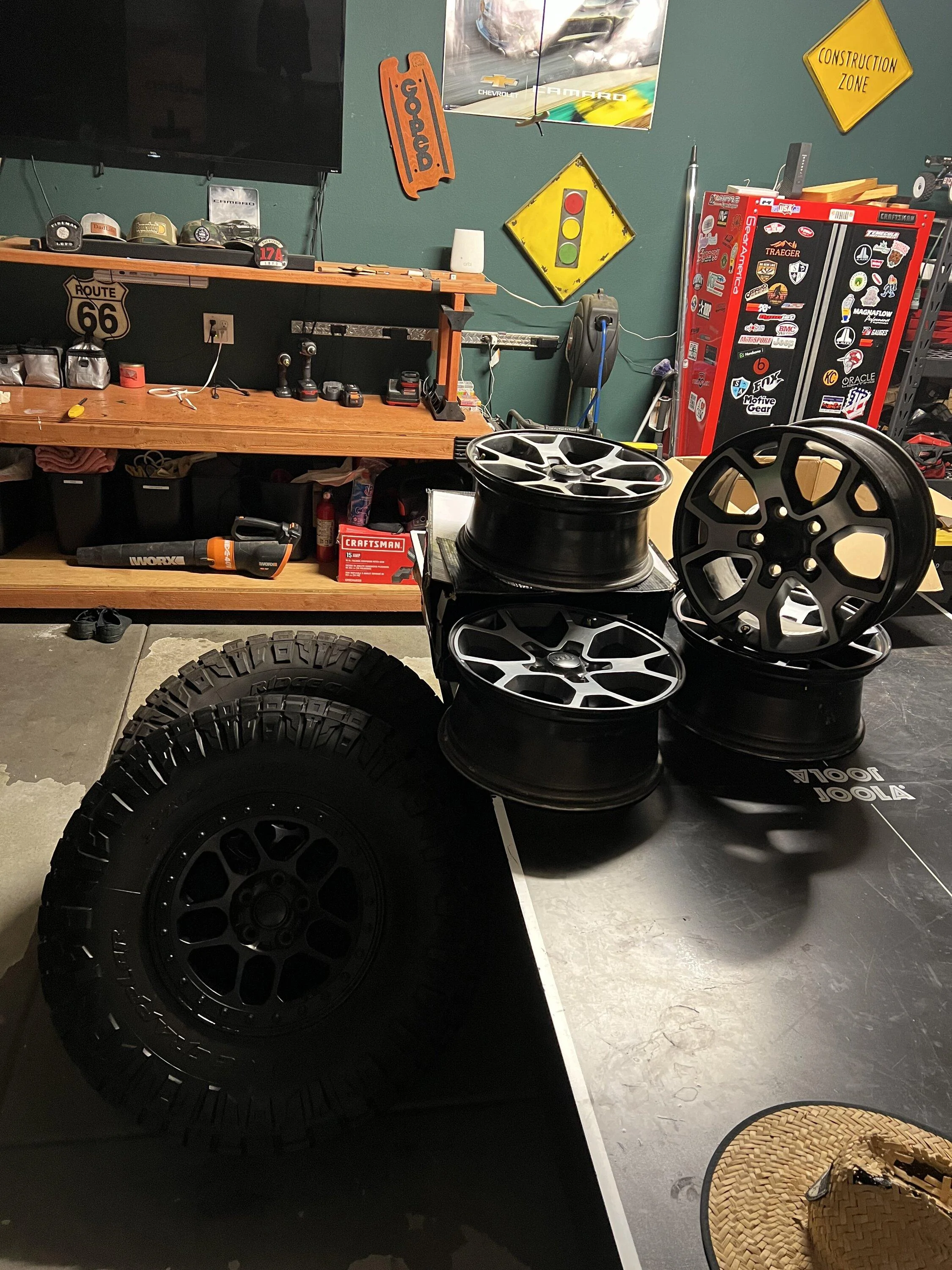 Jeep Gladiator Wrangler rubicon wheels $350 6ABC1B23-32C2-4D1C-A15D-5B9E6CA5B36F