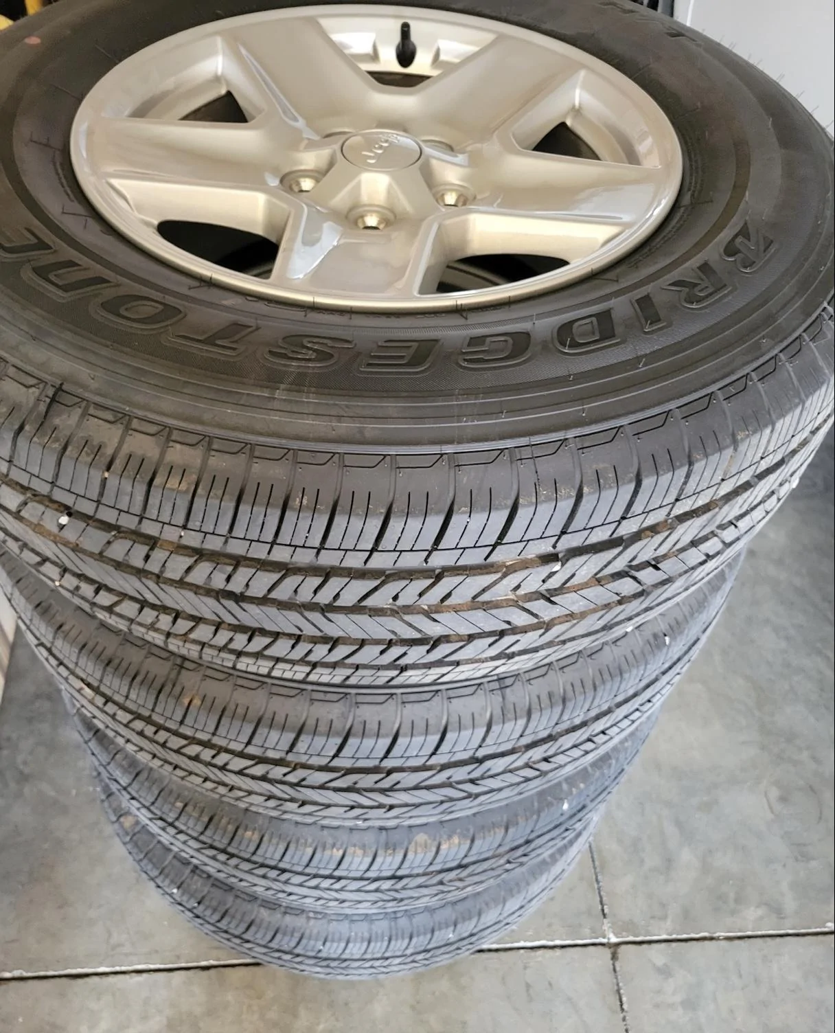 Jeep Gladiator OEM Sport S Wheels, Tires, TPMS C94983C8-D31E-42FE-B808-F84E6CAB00DE