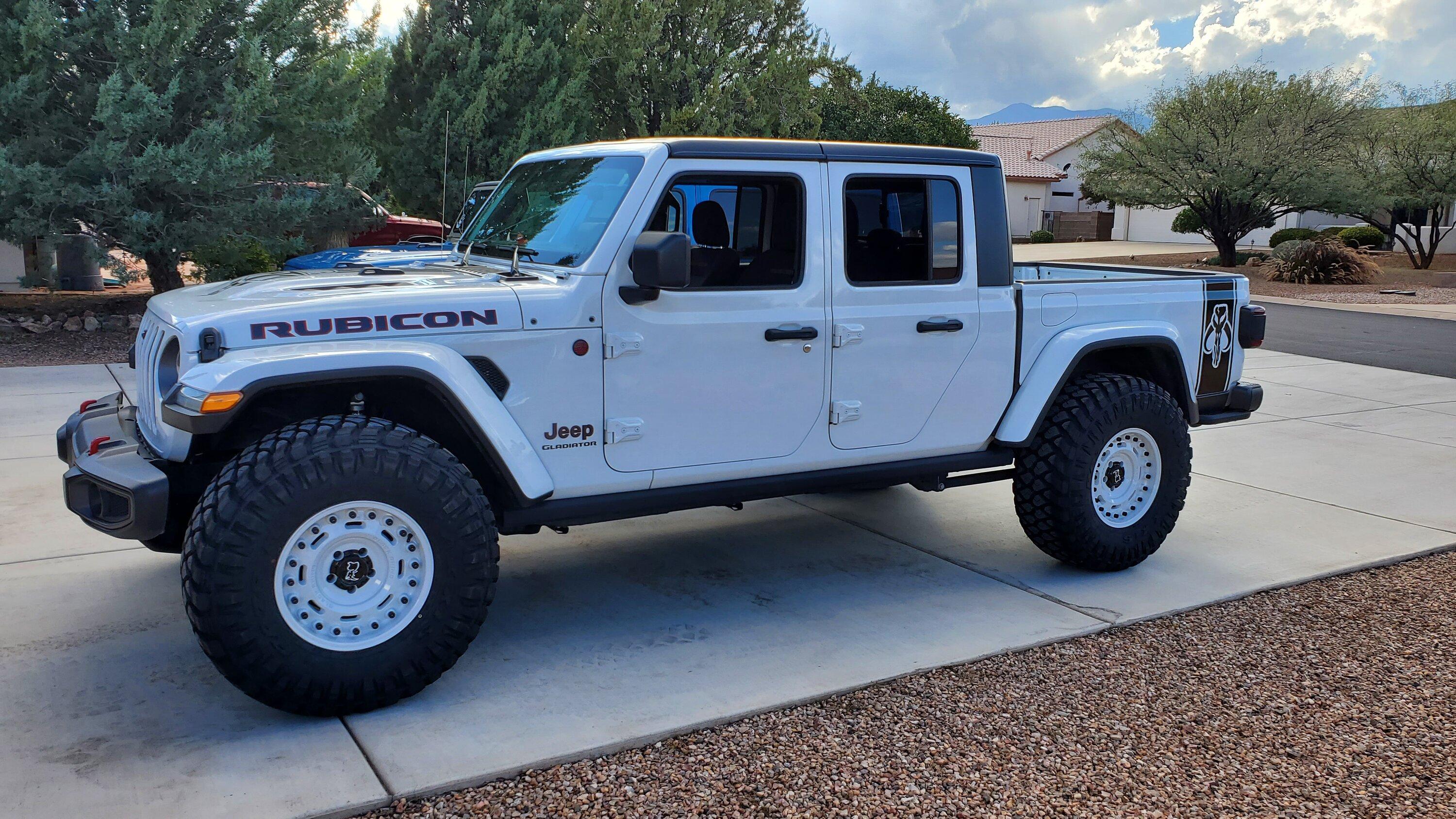 Jeep Gladiator Clayton 2.5 Overland+ Install tips? 20221015_154627