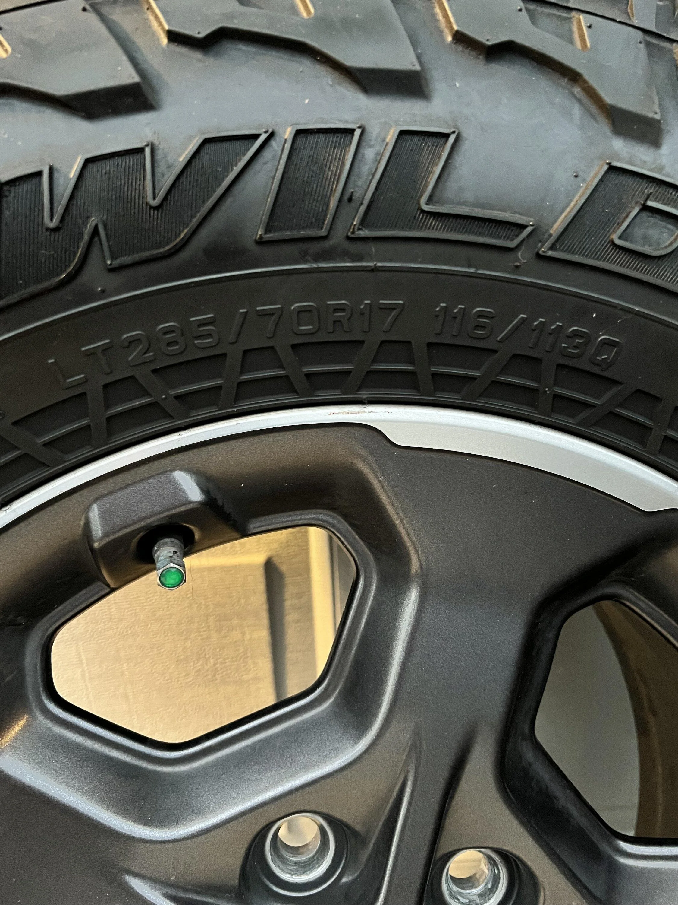 Jeep Gladiator Rubicon Wheels w/ Falken Wildpeak 33” ATs + Spare IMG_0583