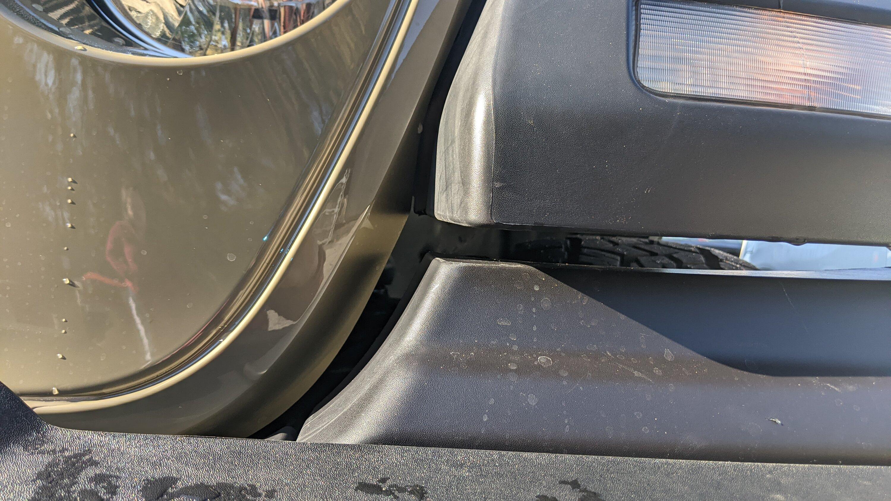 Jeep Gladiator Jeep dealership won't check mechanical damage until finished with body work PXL_20221118_144018328