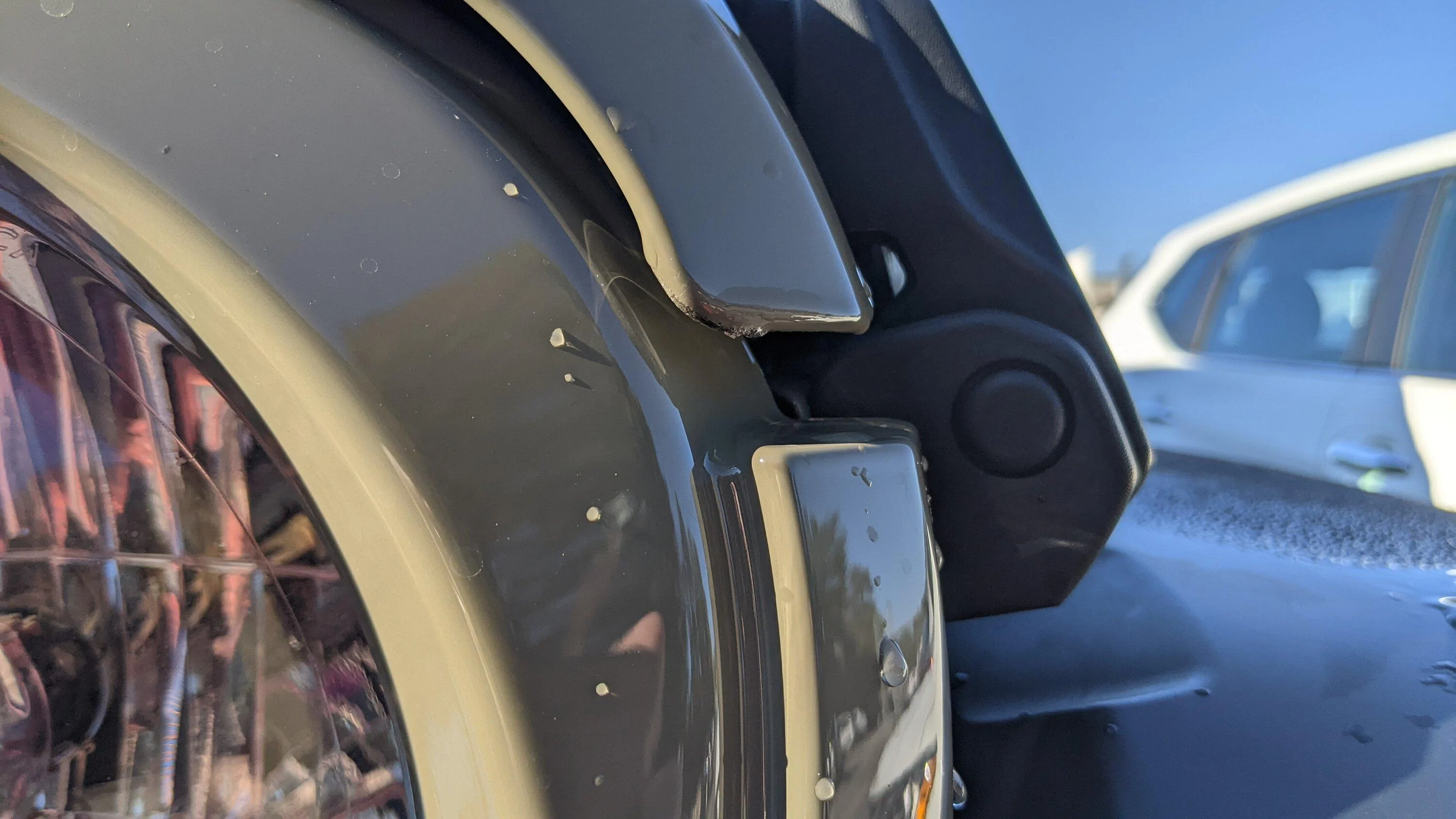 Jeep Gladiator Jeep dealership won't check mechanical damage until finished with body work PXL_20221118_143521560.MP