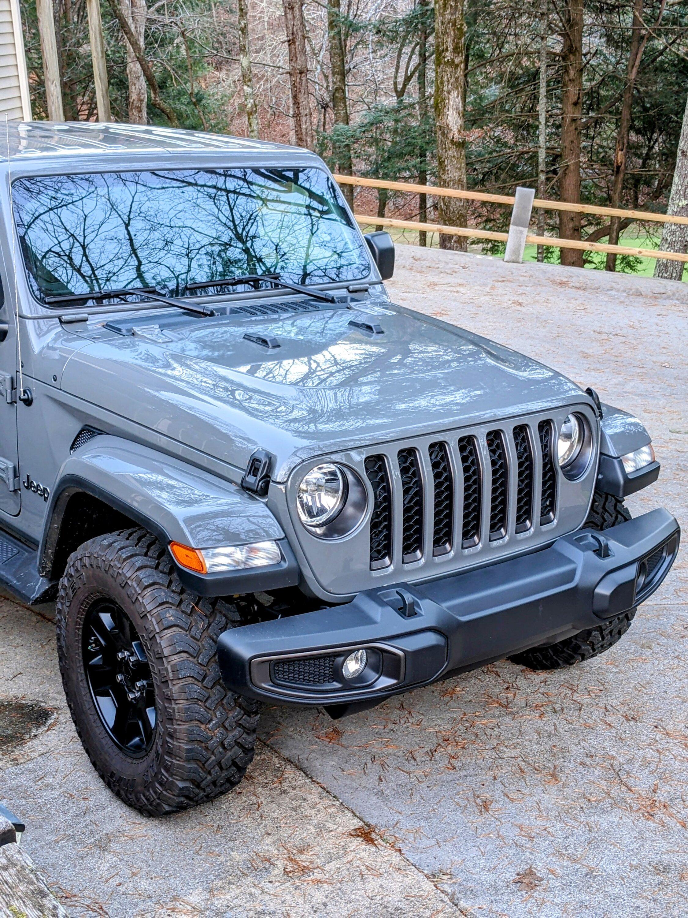 Jeep Gladiator Jk wheels on overland PXL_20221116_222311091.MP~2