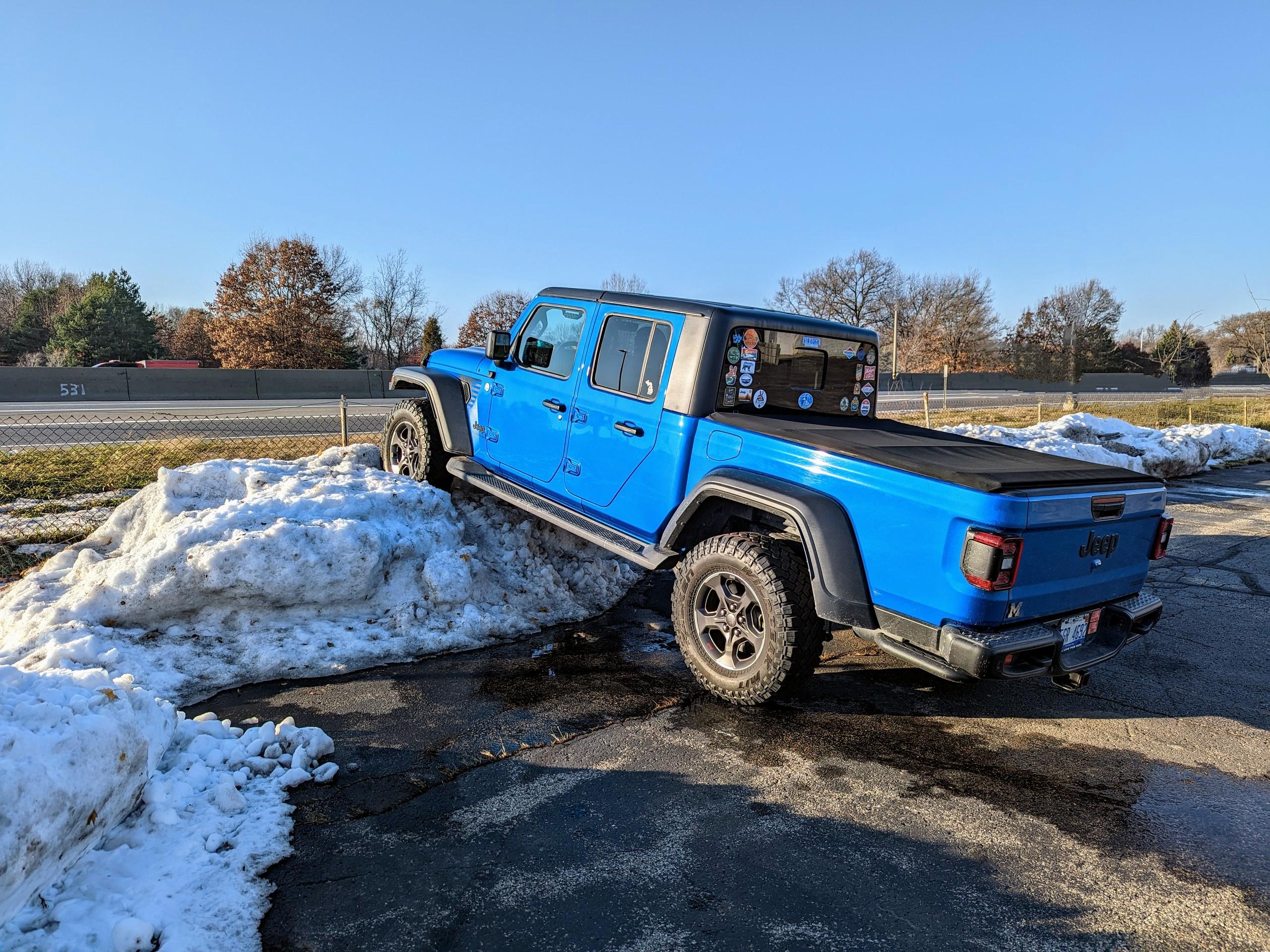 Jeep Gladiator I Love Winter... Post Your Snow Pics ❄️ ? PXL_20221123_203738014.NIGHT~2