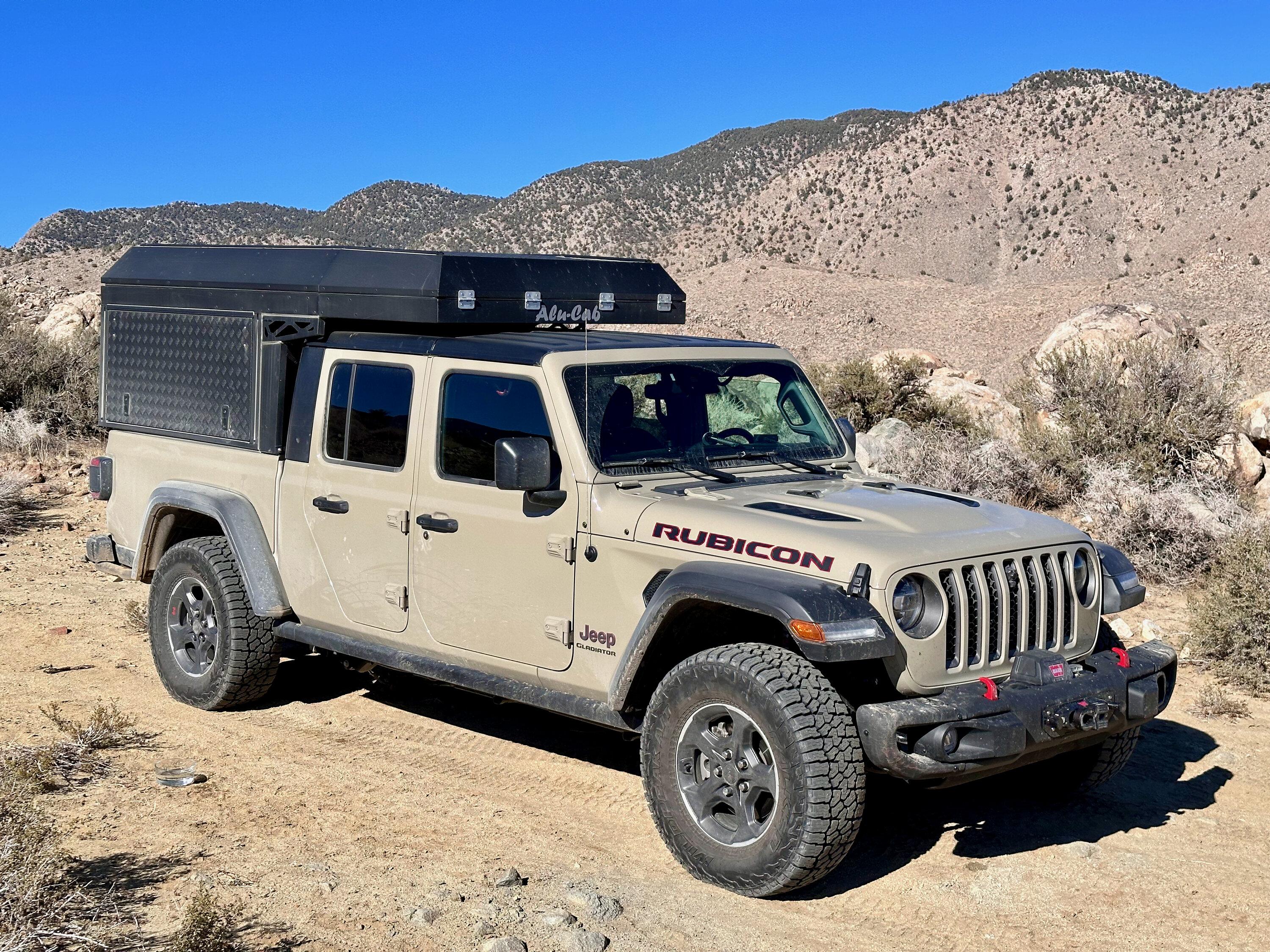 Jeep Gladiator Alu-Cab Canopy Camper Roll Call IMG_0653