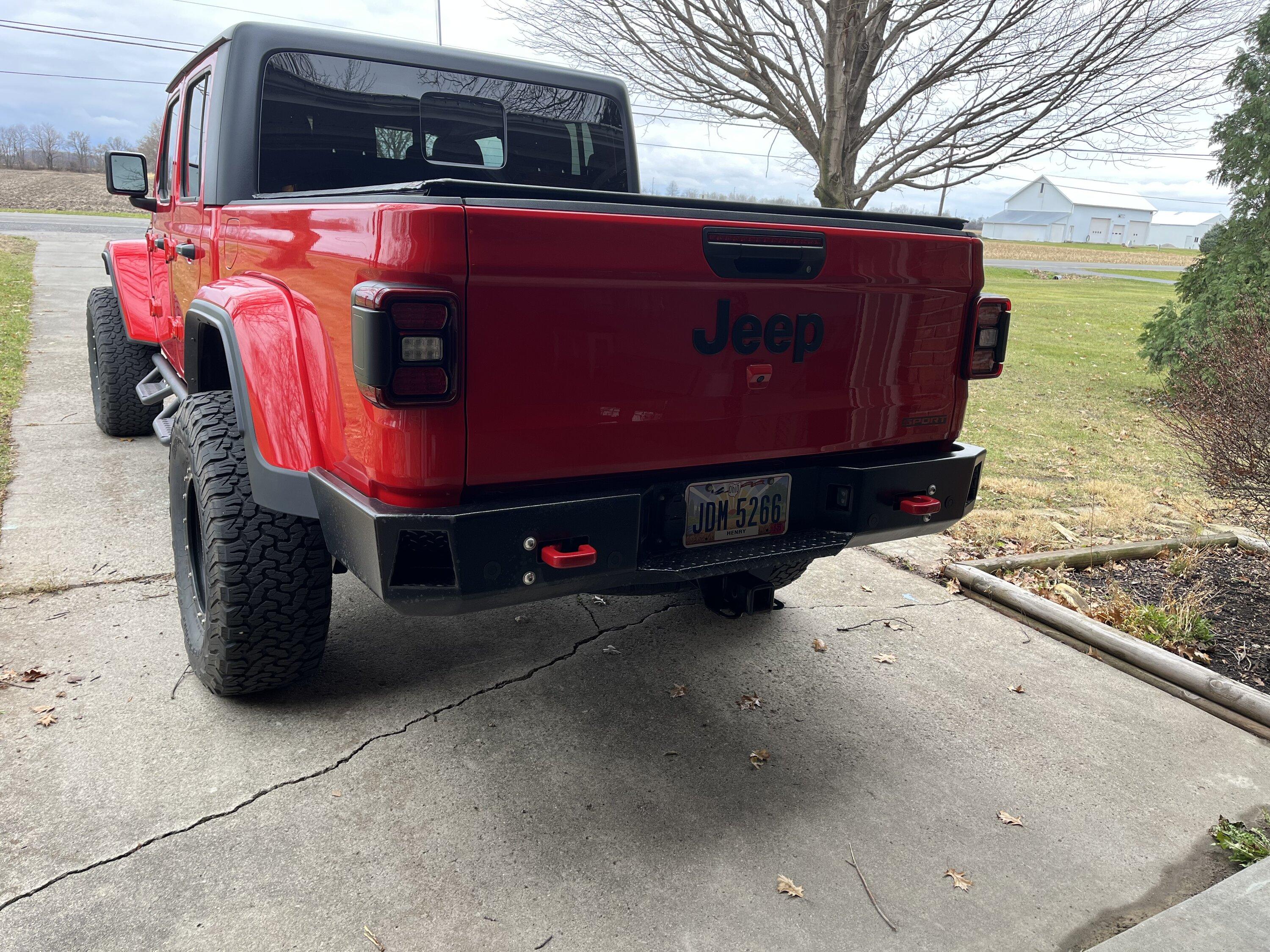 Jeep Gladiator 2021 sport s max tow $45,000 68A7EDA7-DF7E-4341-9DB4-D30A7AC42A1E