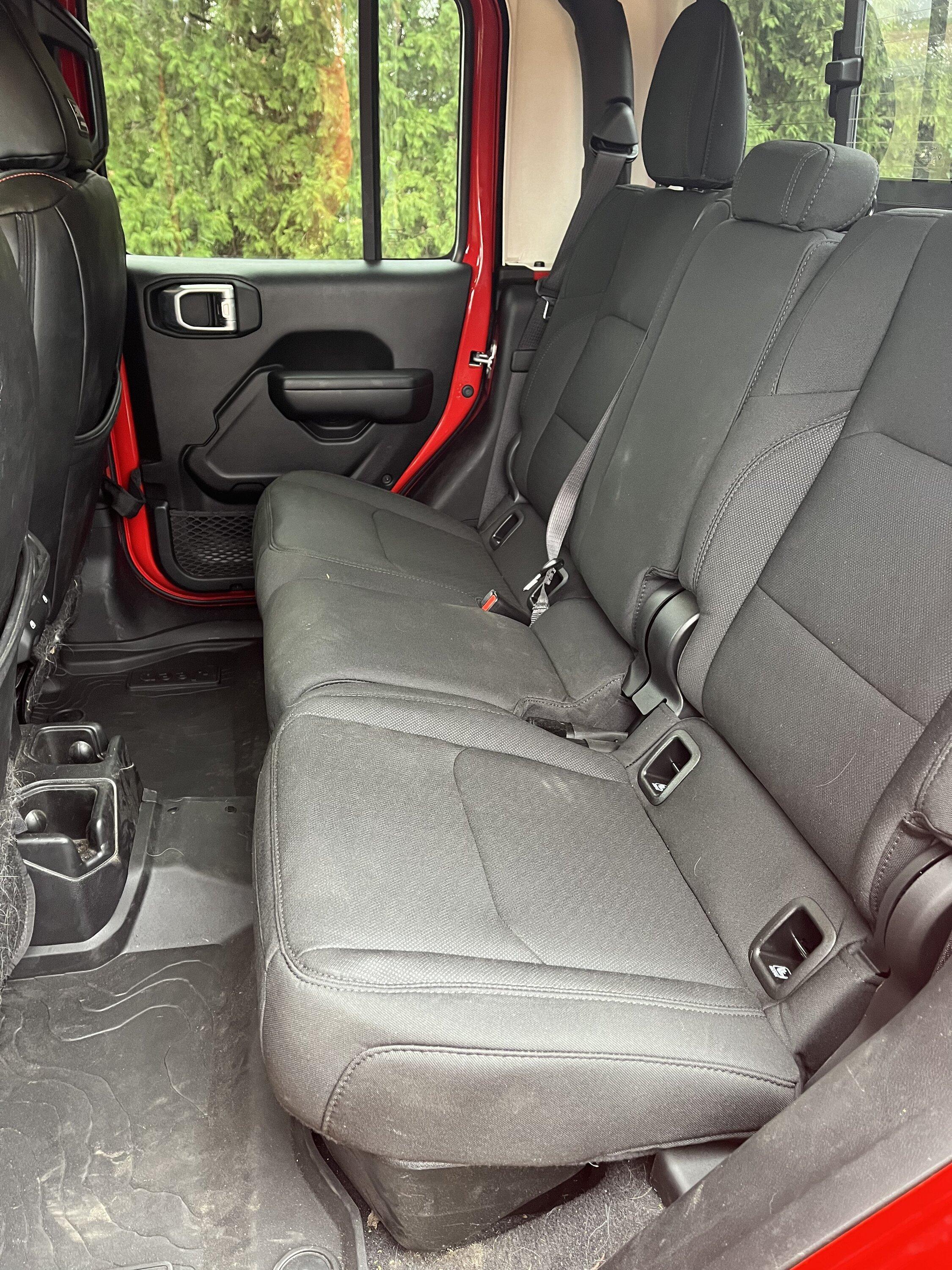 Jeep Gladiator 2021 sport s max tow $45,000 A5C7776D-4ED0-4988-B847-00C093E8C7A4