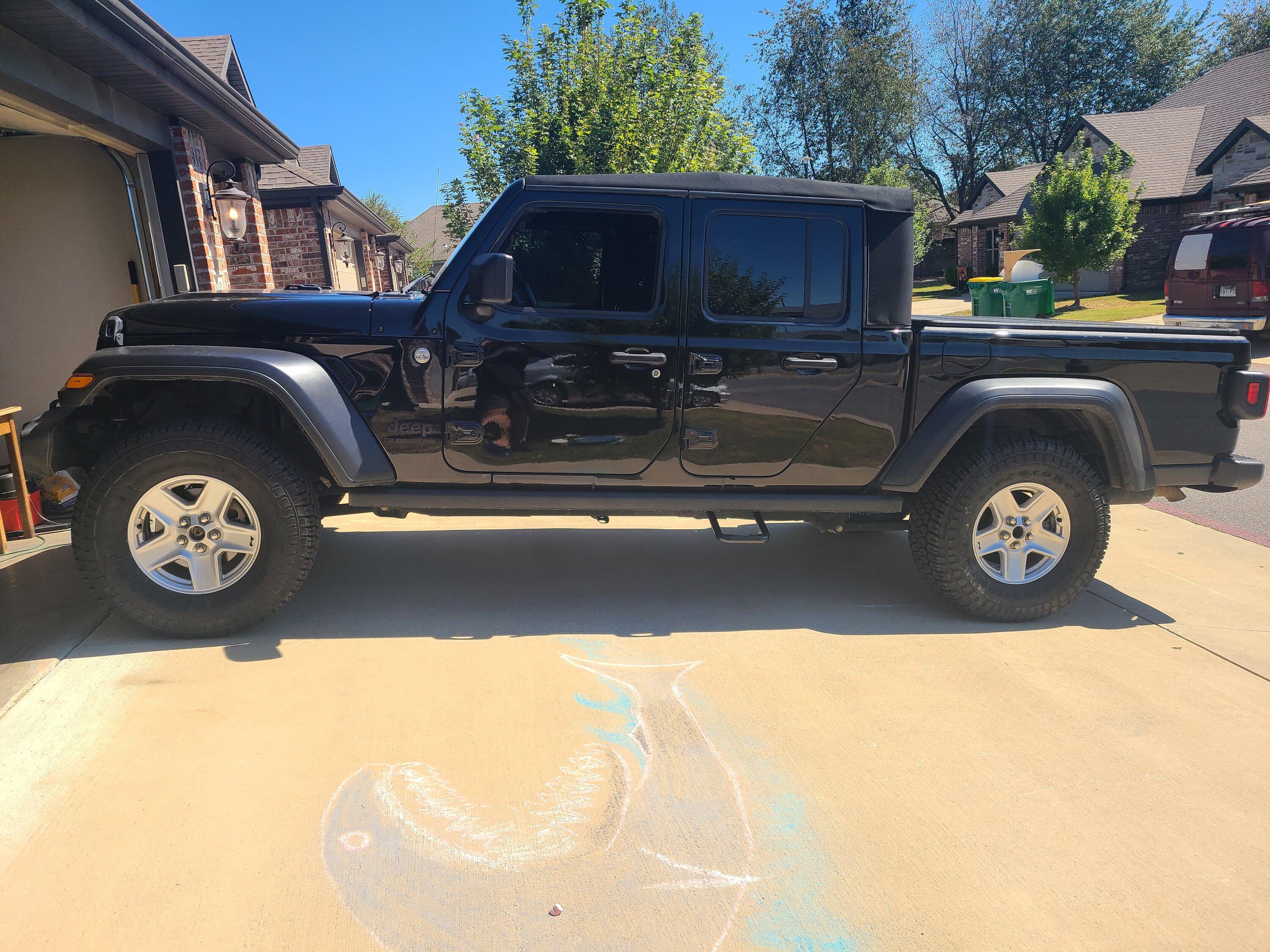 Jeep Gladiator Completed 35" Tires on 2022 Sport S - Stock suspension - 3.73 gears with pictures 20220930_124607