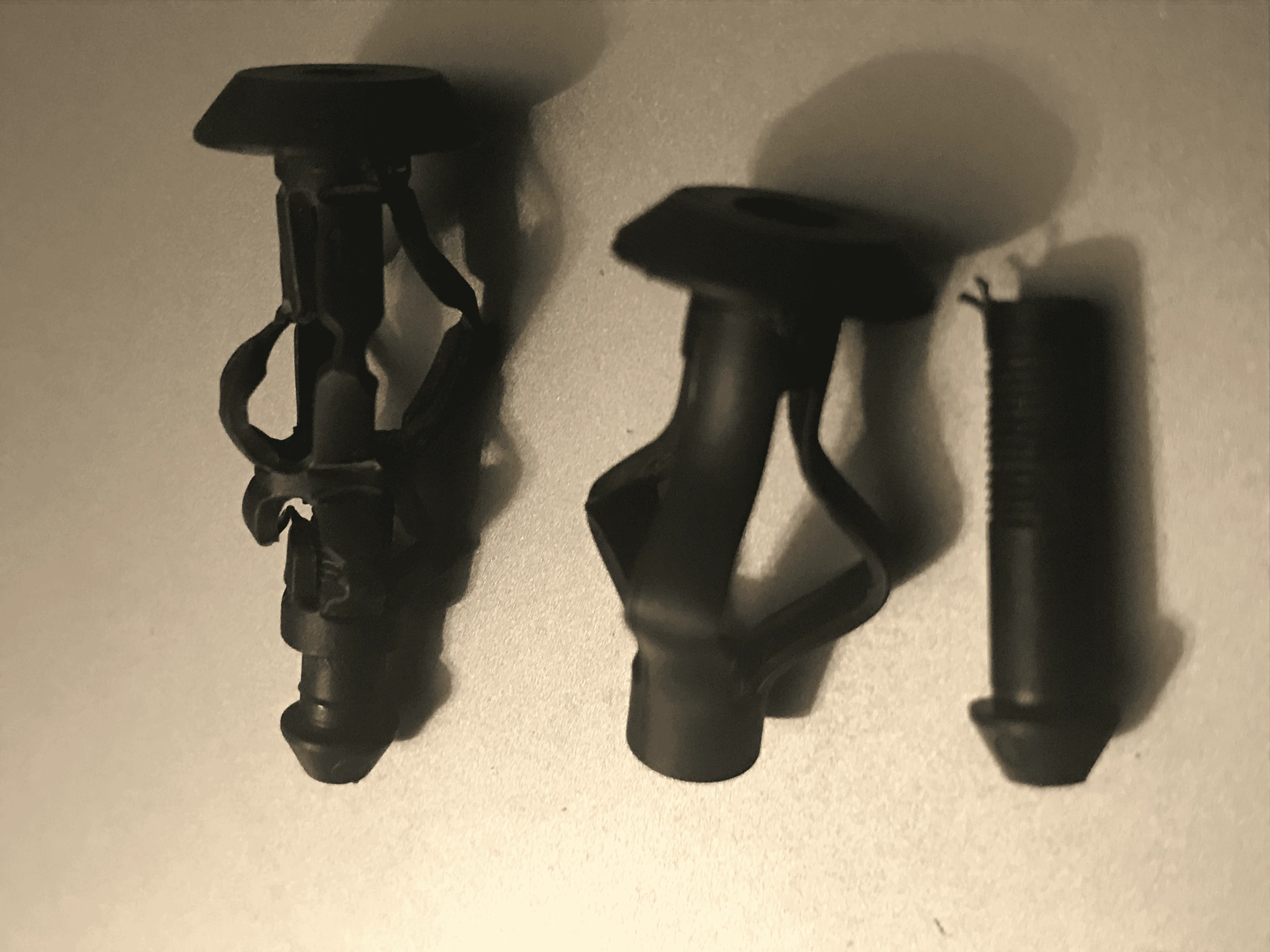 Jeep Gladiator rivet clip for the wheel fender tempImageZch9AA