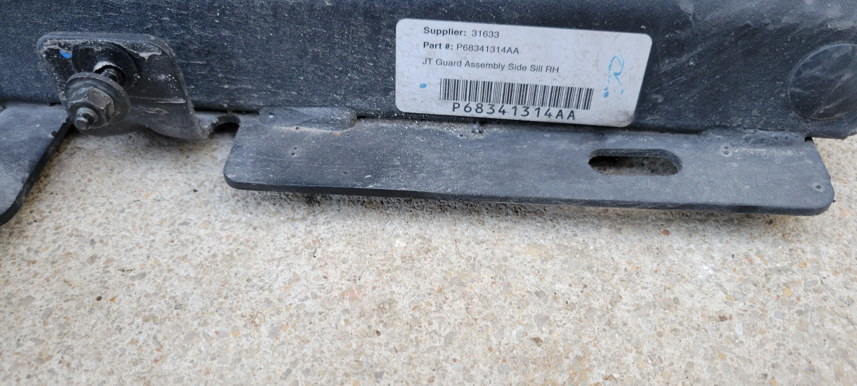 Jeep Gladiator Rubicon Mopar Rock Rails 20221129_170155