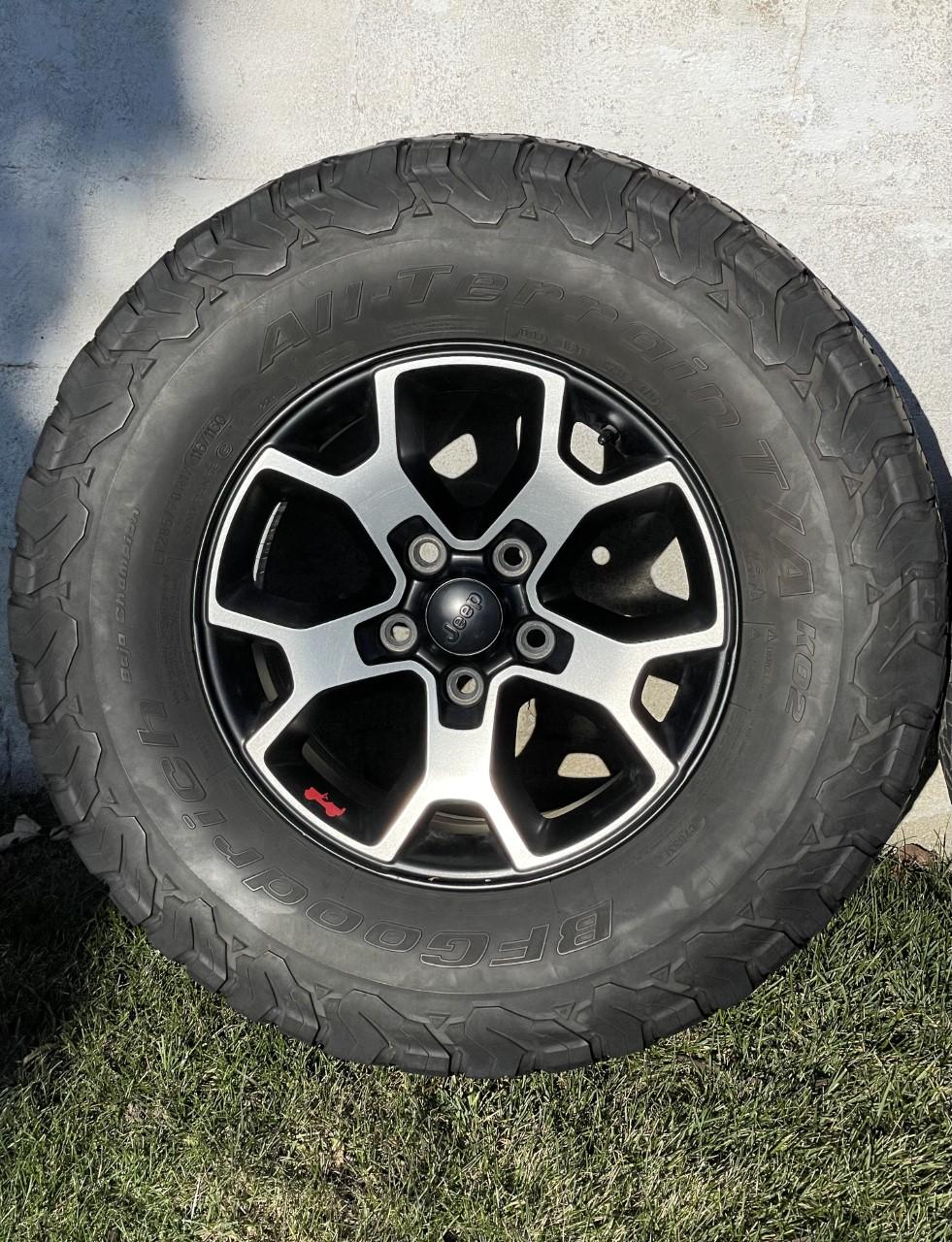Jeep Gladiator JT JL Rubicon Wheels Tires TPMS Set of 5 - $700 - Will deliver Michigan/Ohio/Indiana/Illinois IMG3