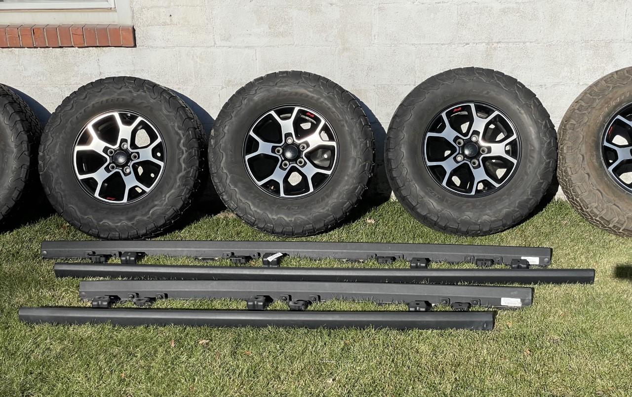 Jeep Gladiator JT JL Rubicon Wheels Tires TPMS Set of 5 - $700 - Will deliver Michigan/Ohio/Indiana/Illinois IMG1