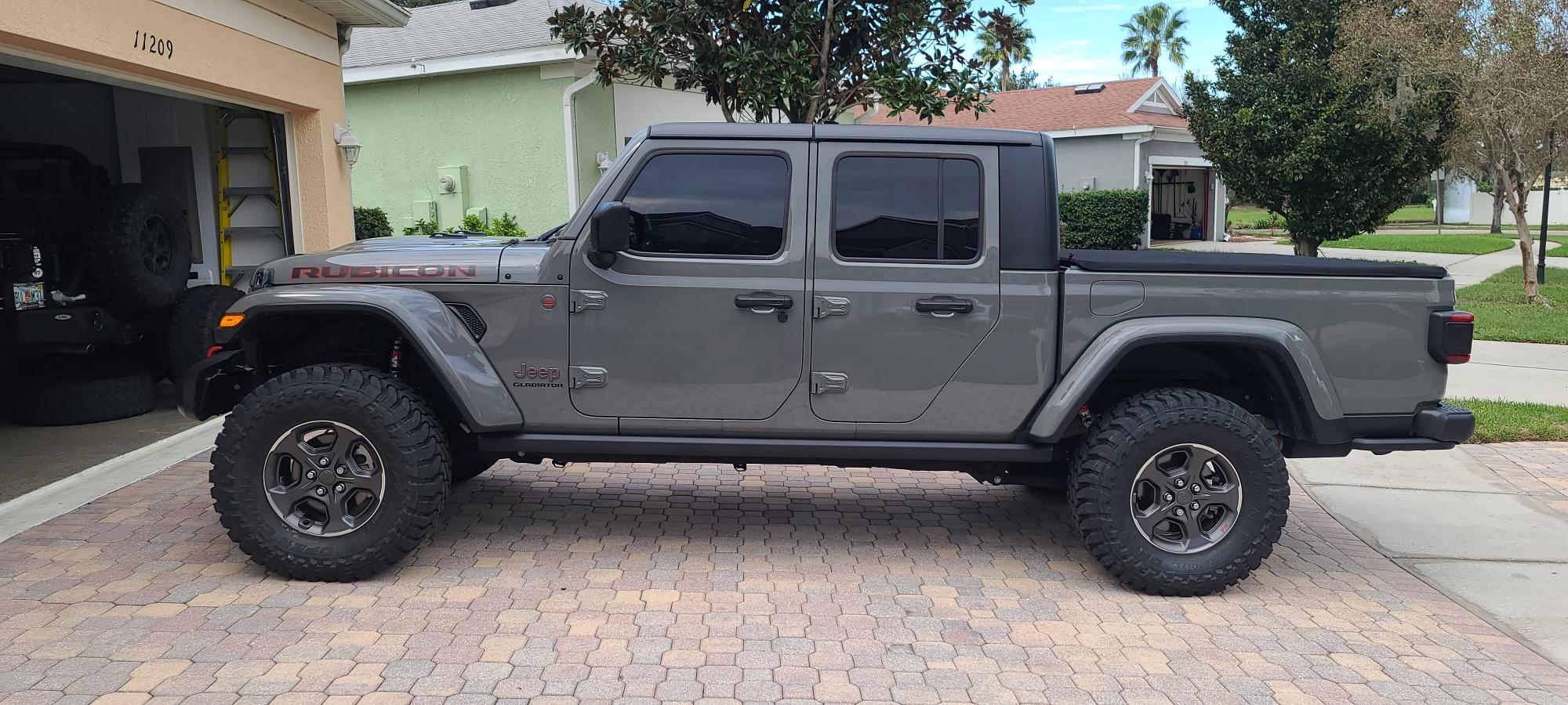 Jeep Gladiator Level or Lift? Help the new guy jt