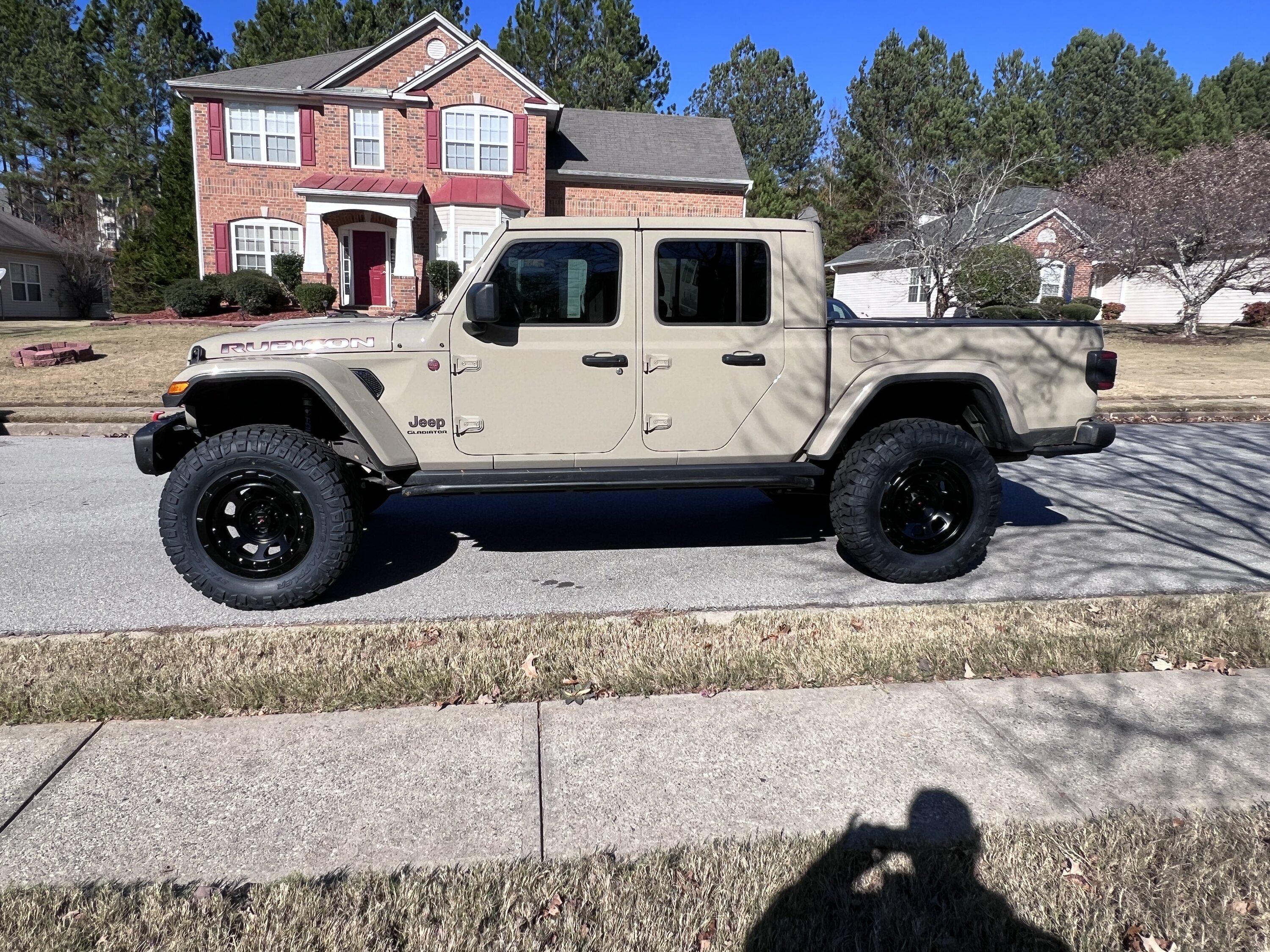 Jeep Gladiator Lets see all those Gladiators with lifts and bigger tires! IMG_2703.JPG