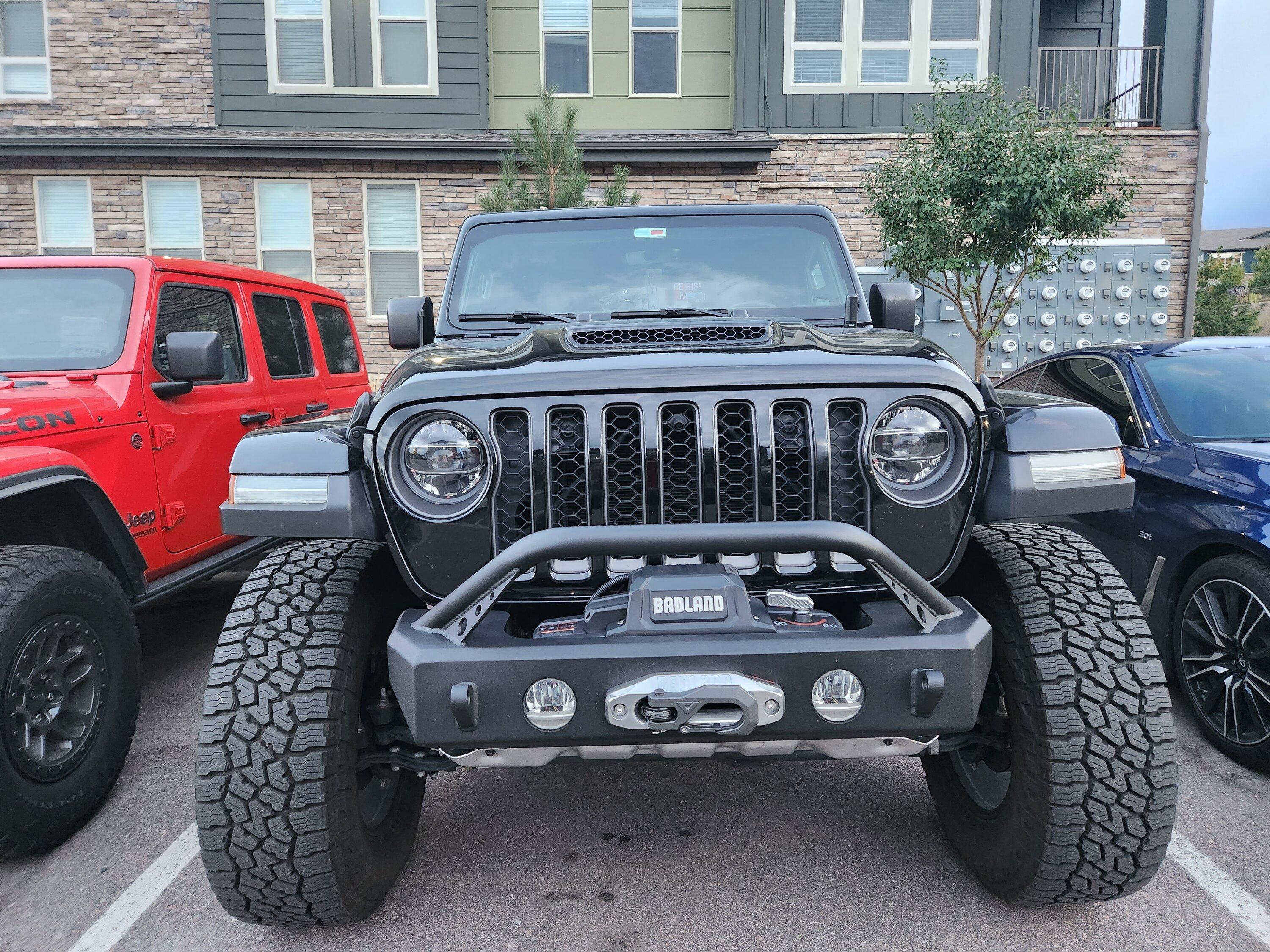 Jeep Gladiator Desert Bomber, Rock crawler, Highway jaunter 20220929_184415