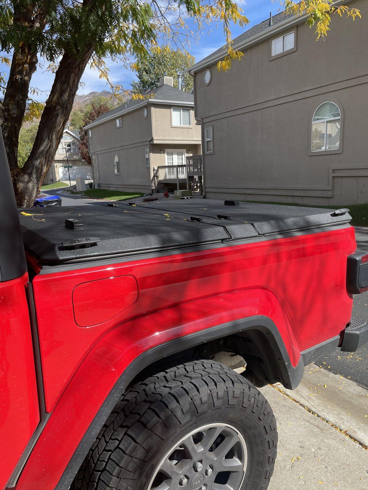 Jeep Gladiator $1200 Diamondback cover - smooth black 0A5C7304-1558-468B-8194-88AB552E63D8