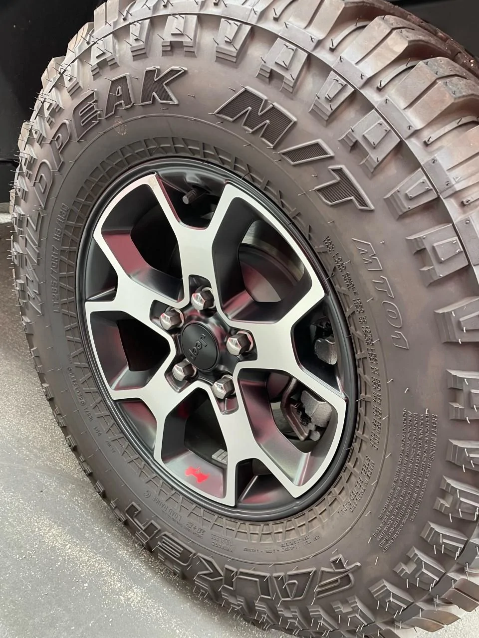 Jeep Gladiator x5 2023 Rubicon Wheels w/285/70R17 Tires falk1
