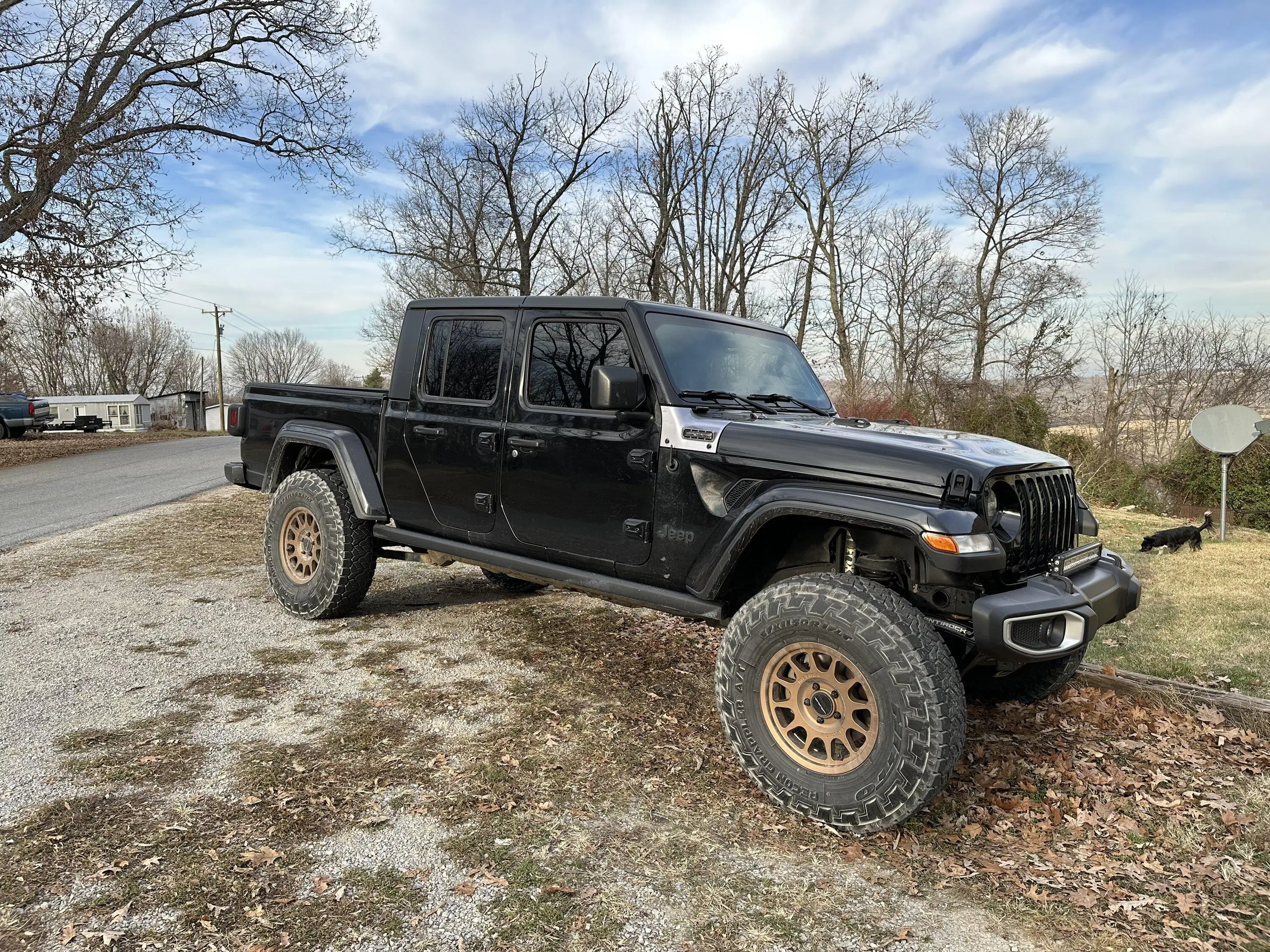 Jeep Gladiator That “tuck” though! - 37" BFG KO2 C with +25 mm Method Wheels - No Lift 32105670-FC8F-46D9-B40A-32FECDF66309