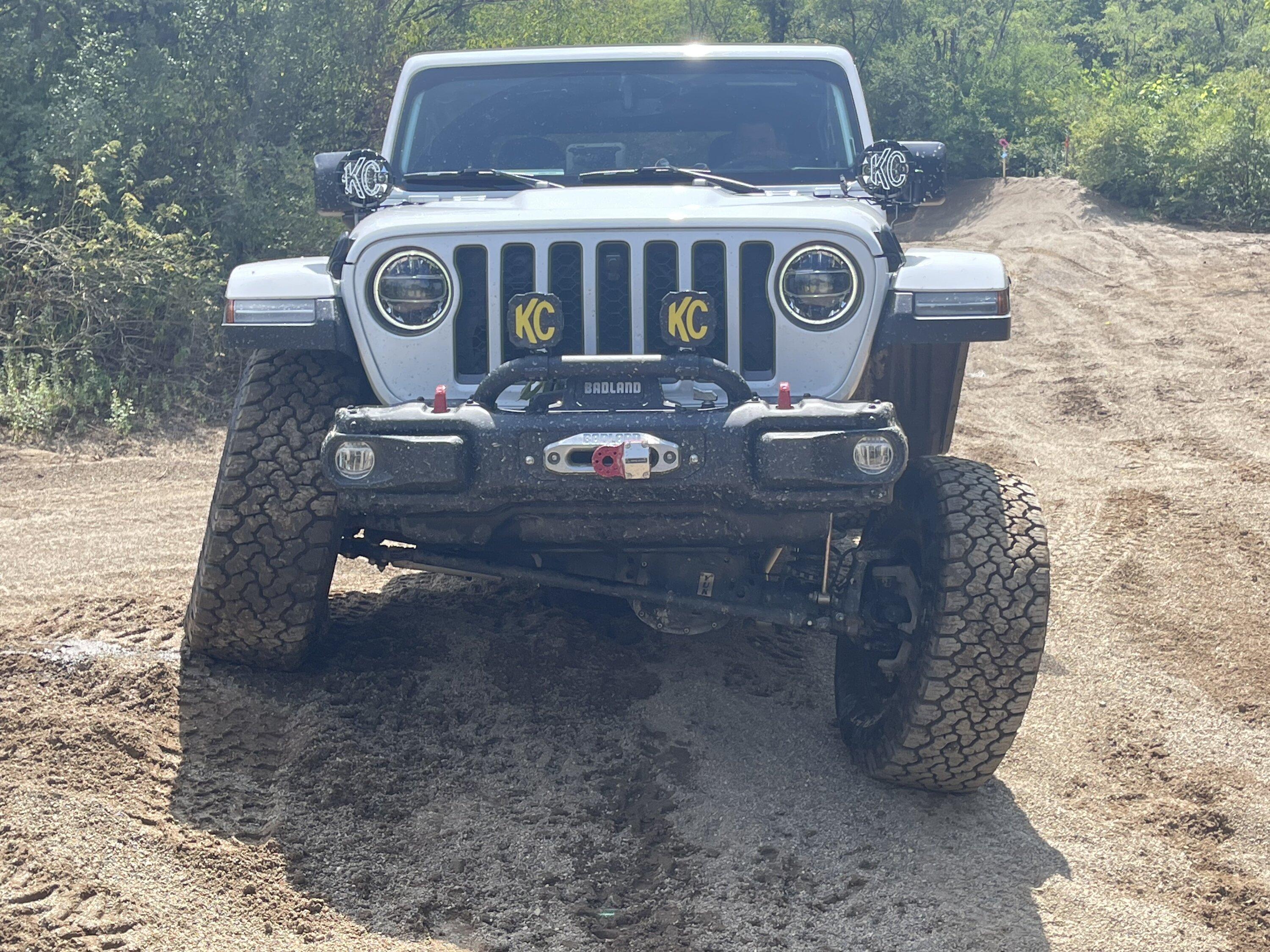 Jeep Gladiator ISO PICS: Badland Apex winch with stock steel bumper with mopar winch bar- Can it fit with Mopar bar? B801DB9E-D41E-4A5D-9A28-FAB87B95CBE4