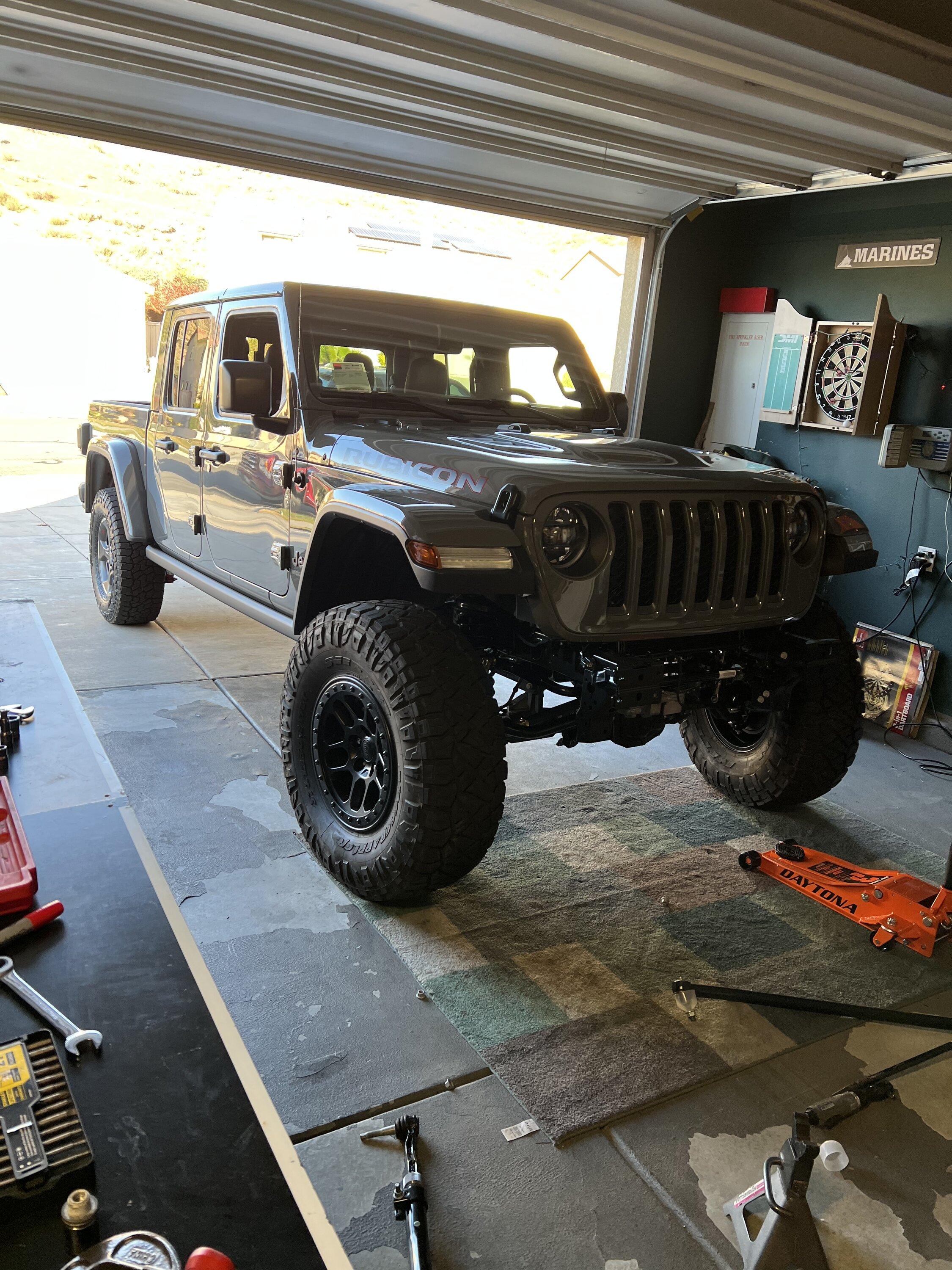 Jeep Gladiator Clayton 3.5 overland plus help 84B6DE77-0F81-4C93-ABD4-2C696AD3E382