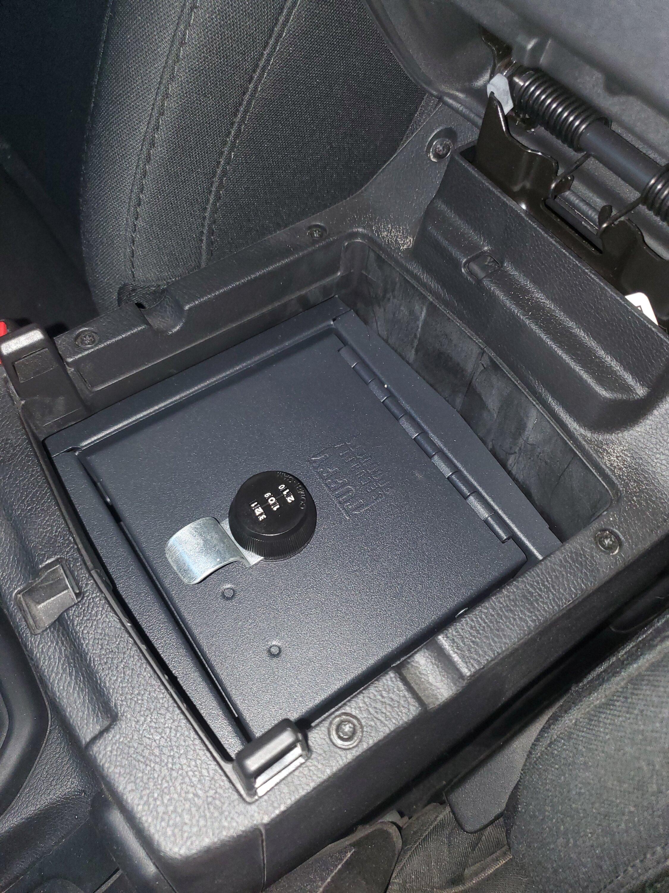 Jeep Gladiator Need recommendations for center console gun safe 20221203_003649
