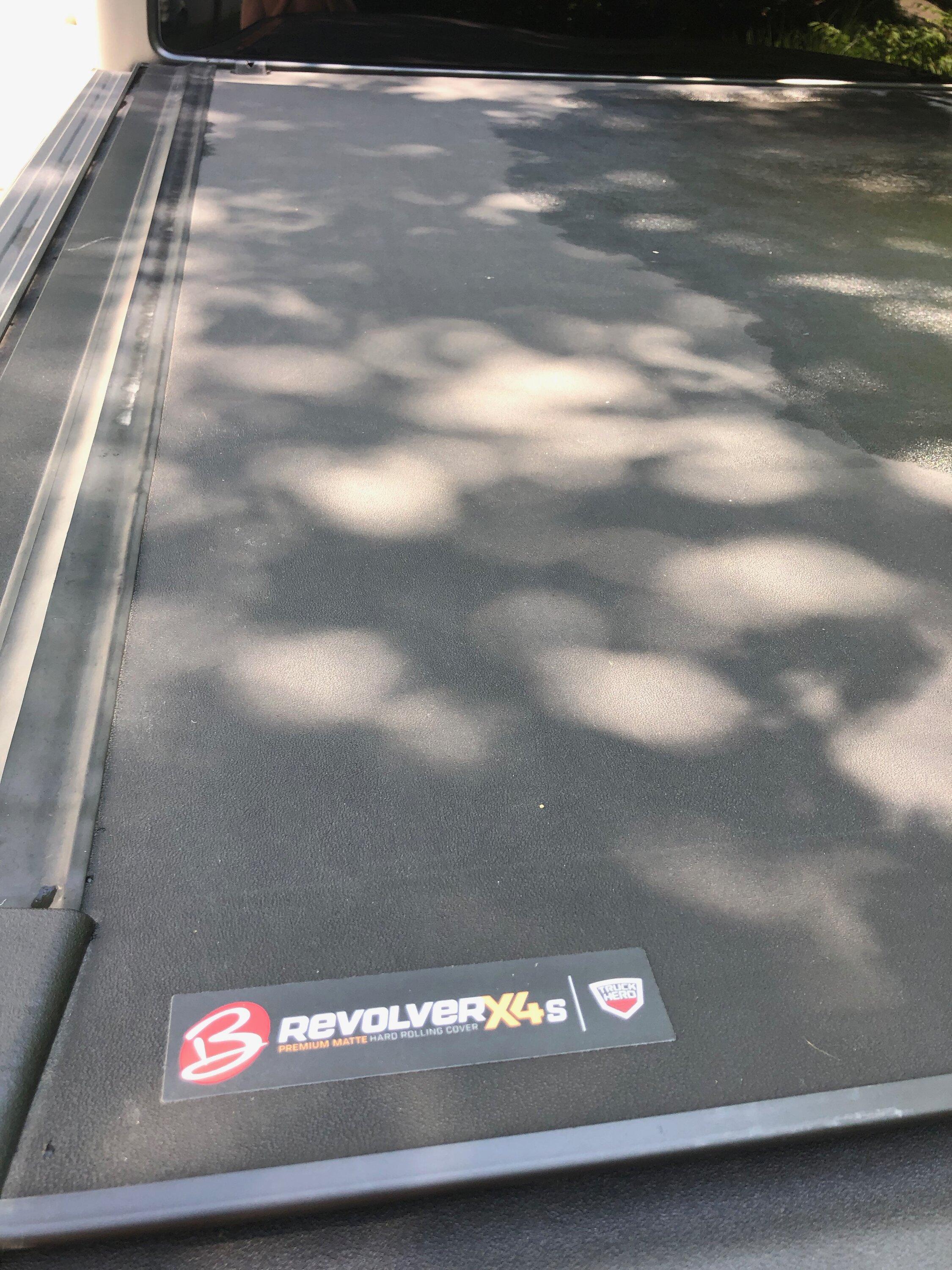 Jeep Gladiator Bak Revolver X4s Hard Tonneau Cover IMG_4008
