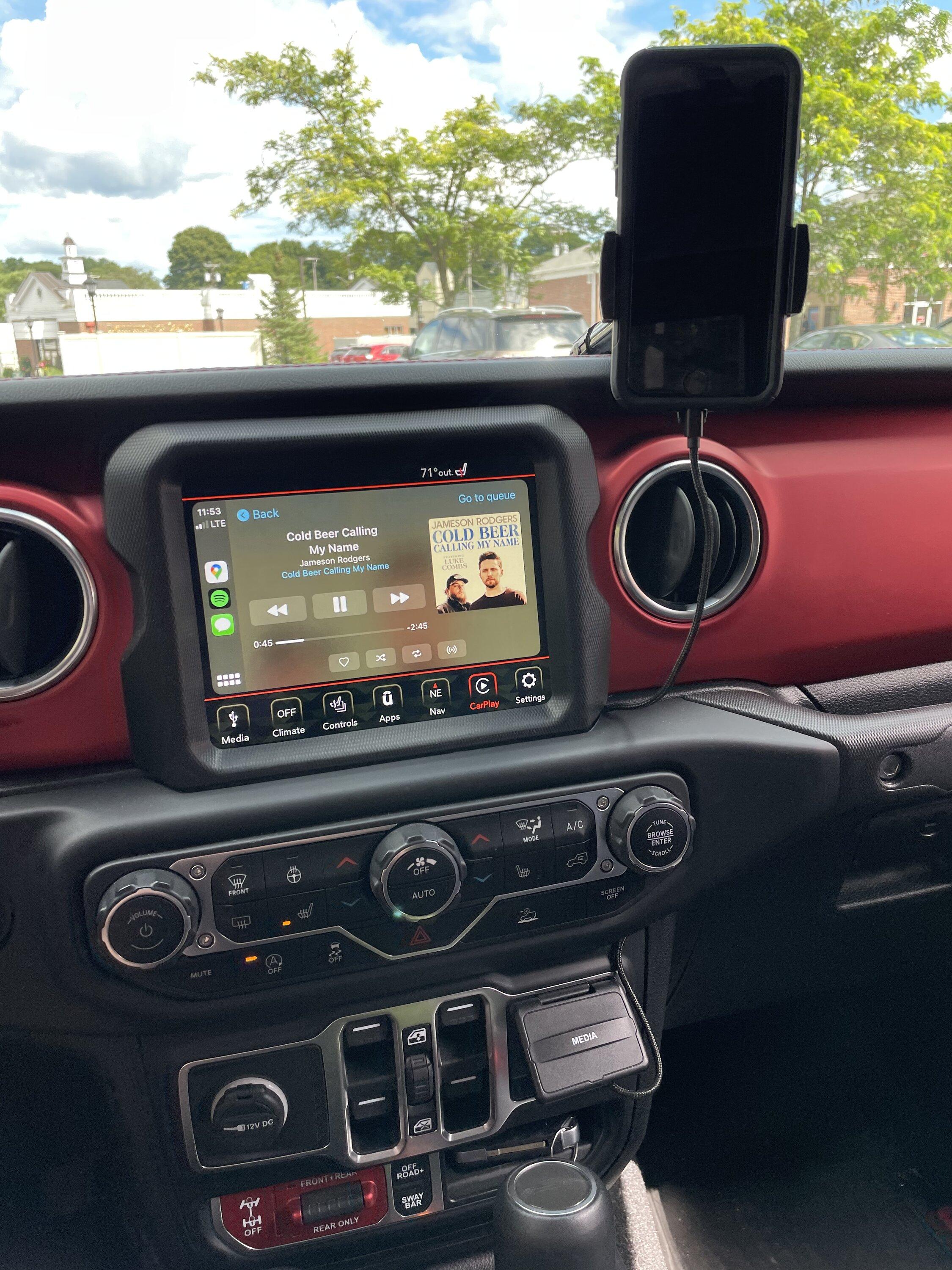 Jeep Gladiator BulletPoint Phone Mount IMG_3302