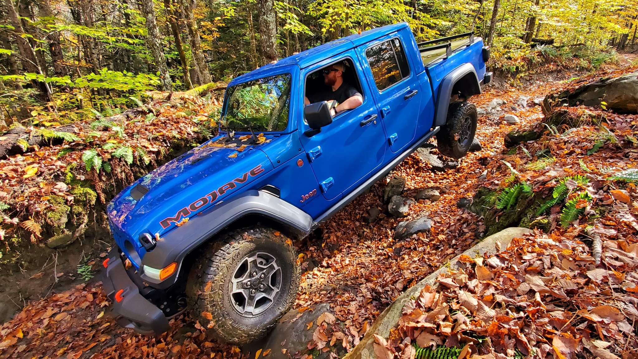 Jeep Gladiator HYDRO BLUE PEARL Gladiator JT Club received_1077386772975784