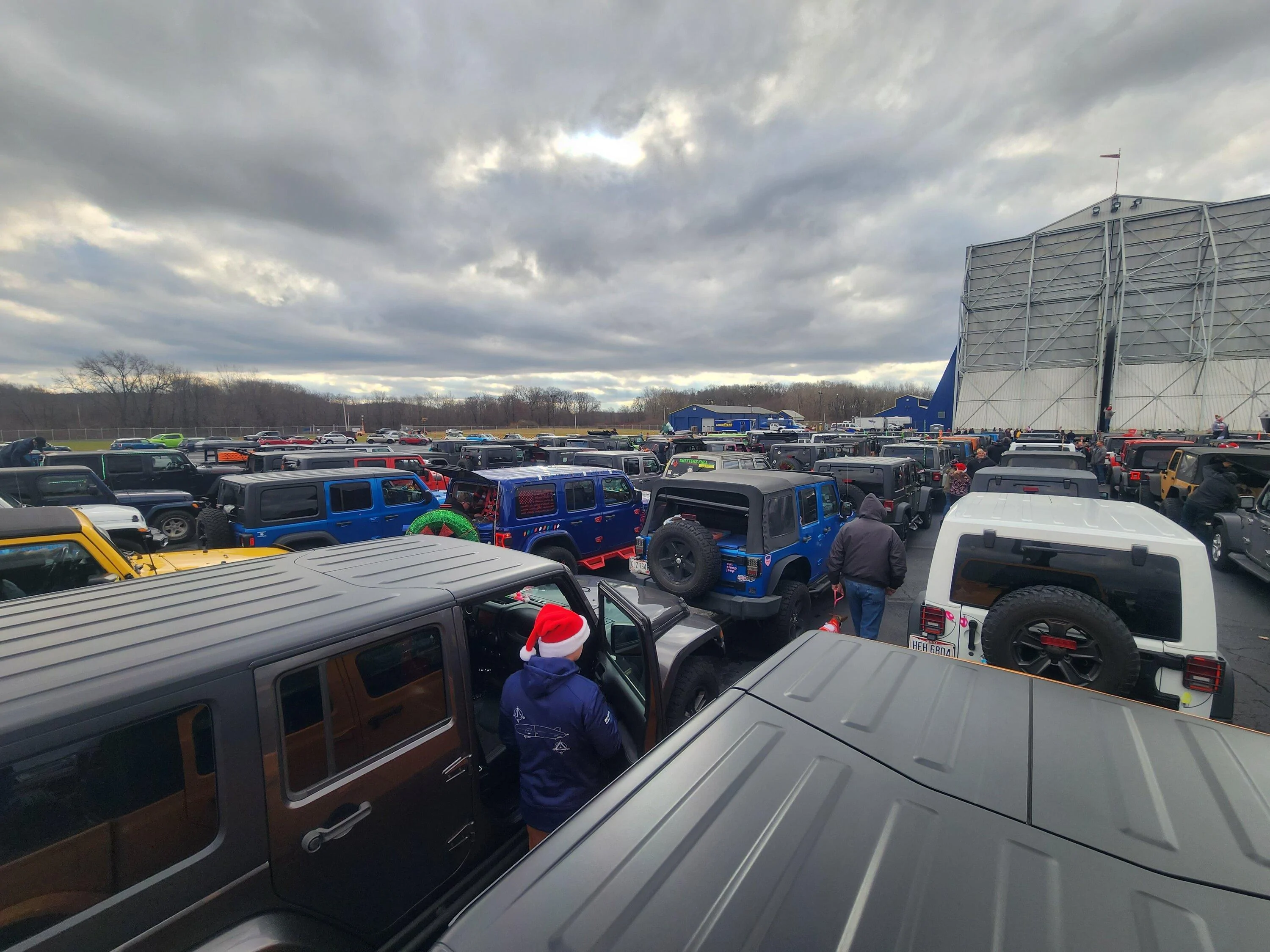 Jeep Gladiator Jeeps Parking Next To Jeeps 20221203_121637