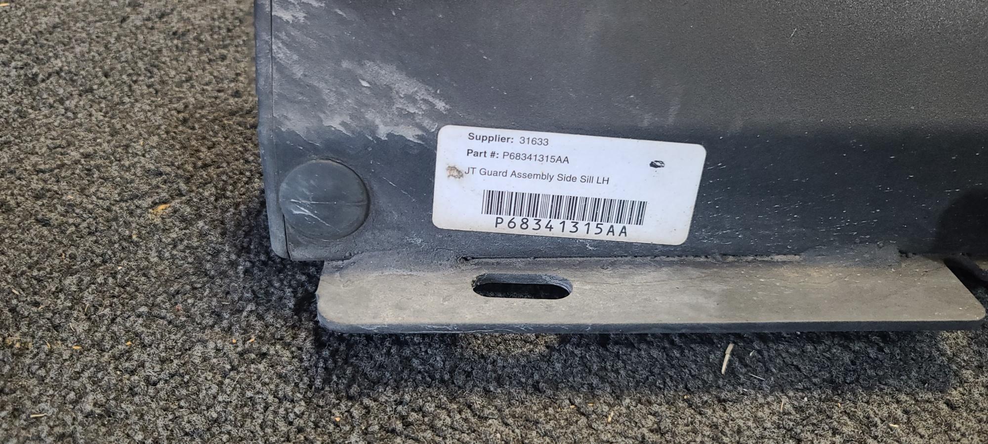 Jeep Gladiator 2020 Rubicon OEM Rock Rails Reduced to $100 20221203_112925_resized