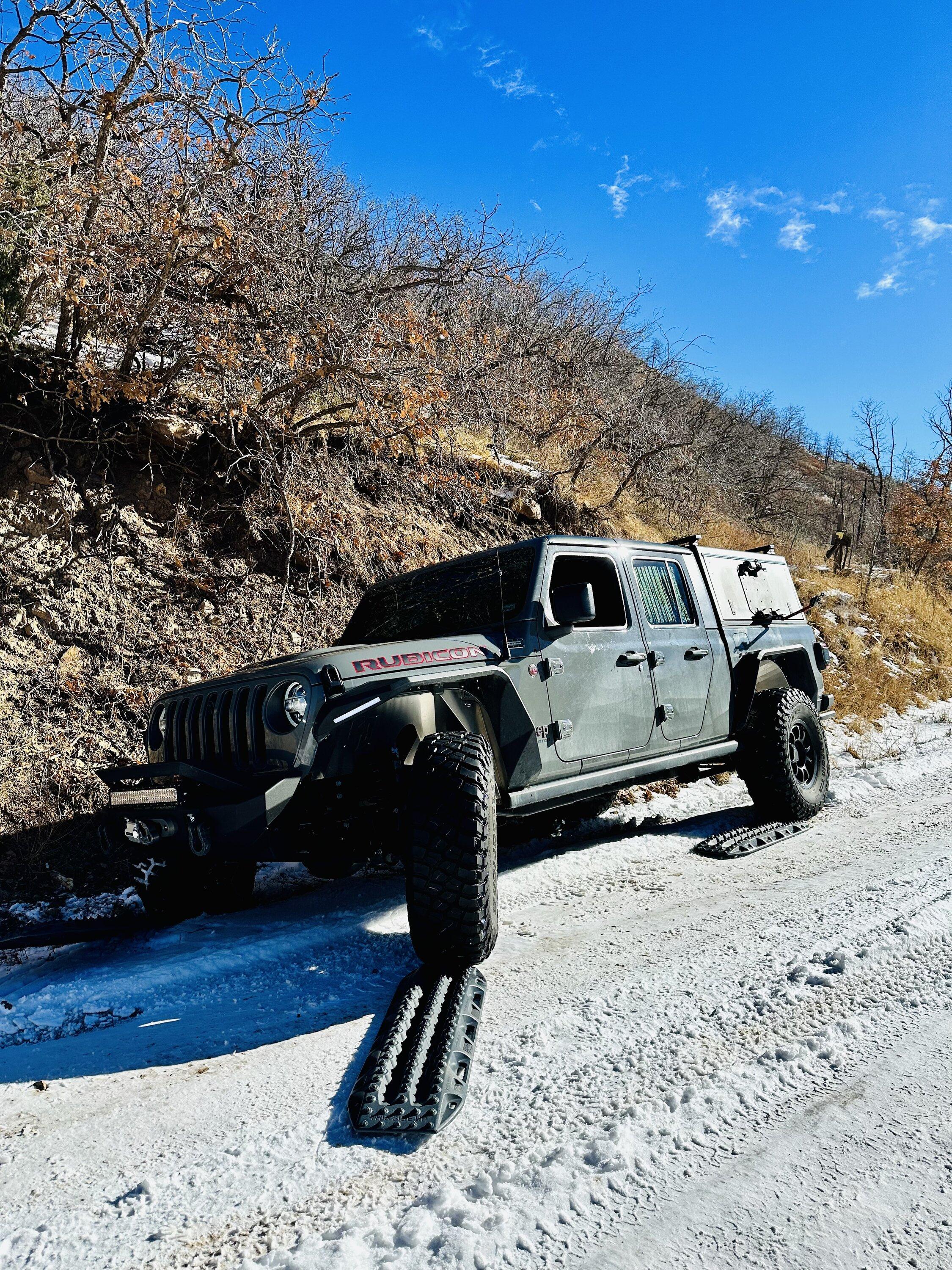 Jeep Gladiator 8500mi Winter Big Circle 2022 Survived in Gladiator 70088BE7-2A04-4703-BD2A-1D58B48E8A17