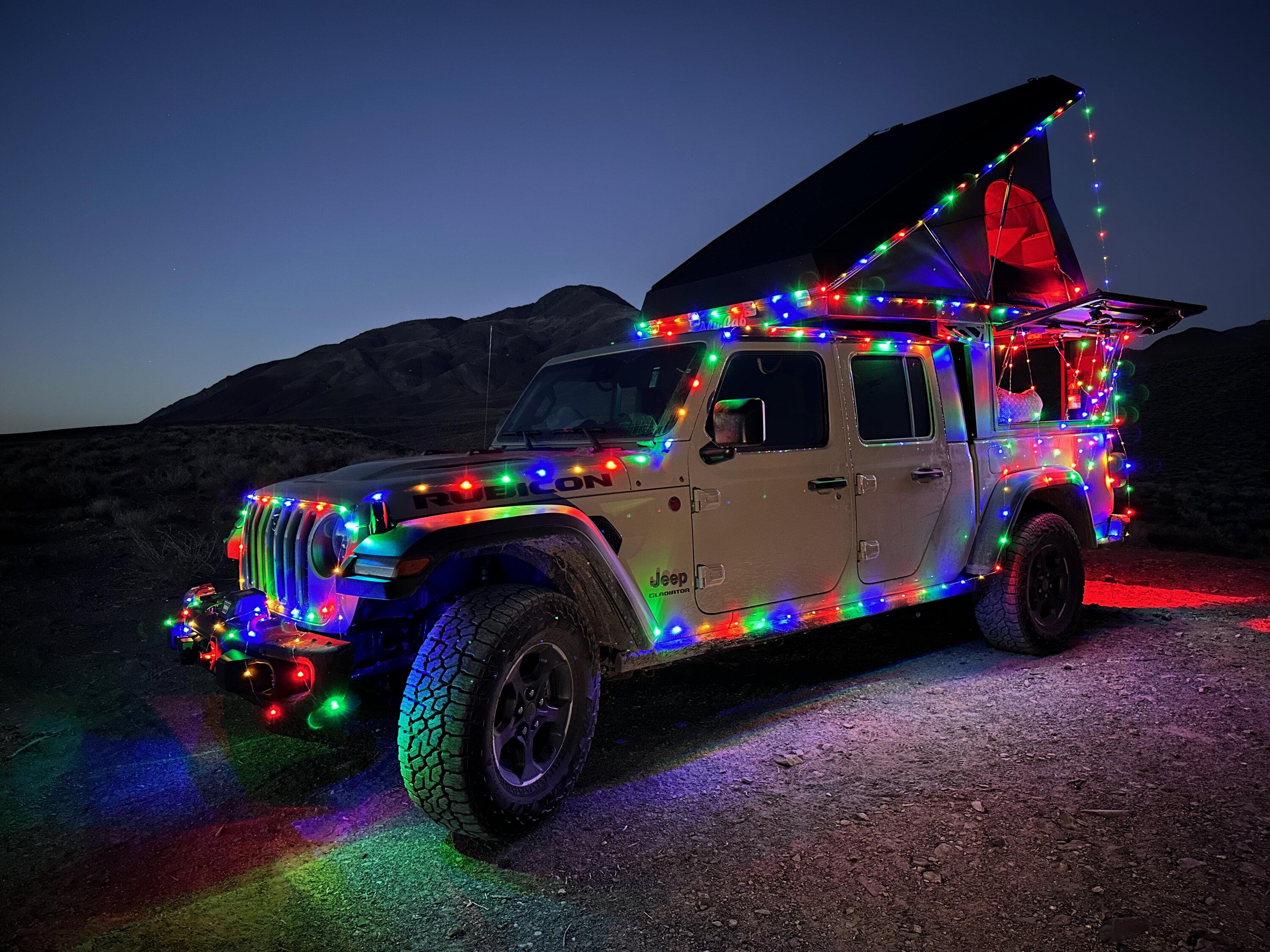 Jeep Gladiator Christmas creative scene!!! Post yours!! IMG_0667