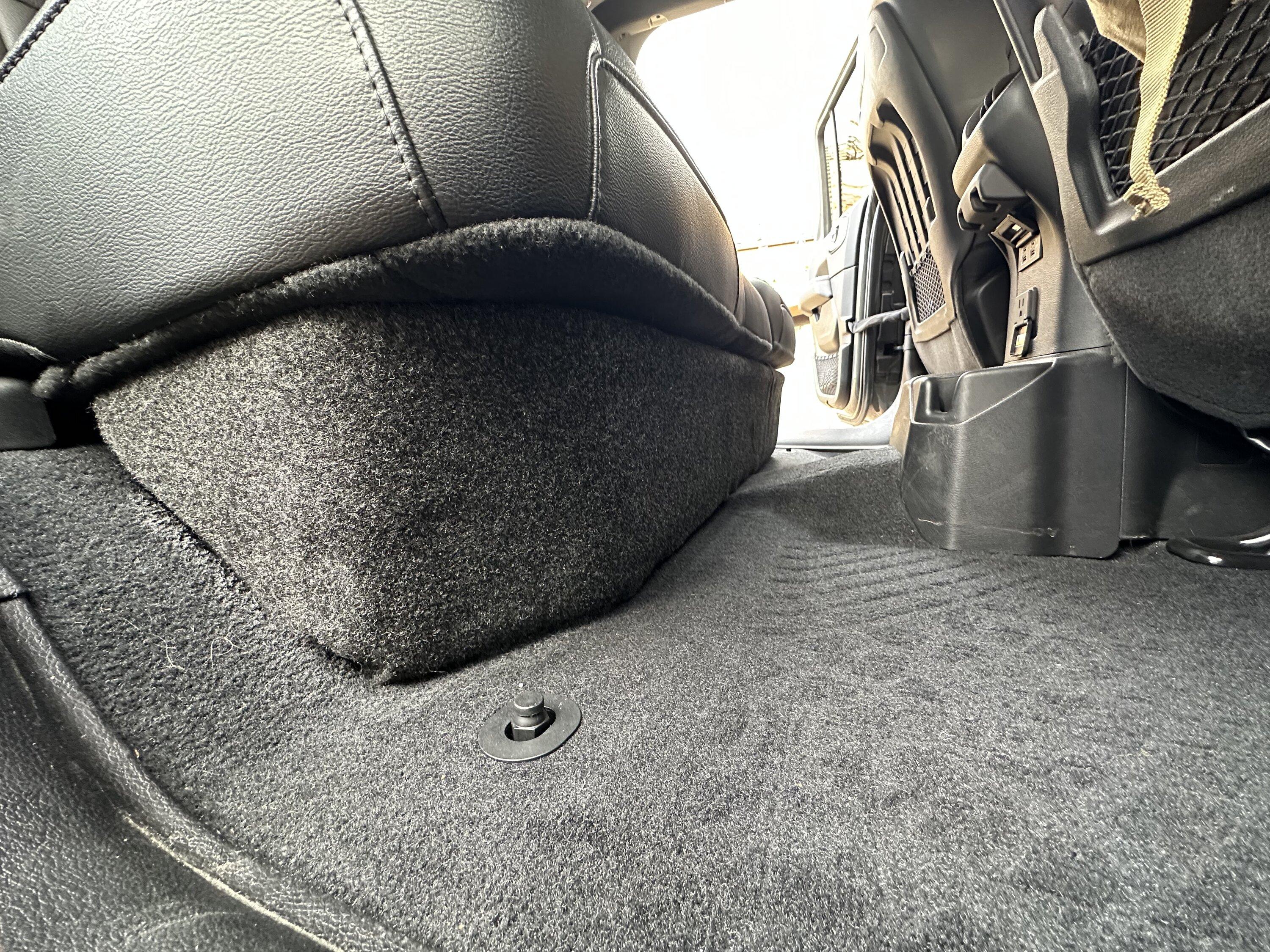 Jeep Gladiator Installed carpet on the rear storage box! F9076EC7-591B-41C9-ACDF-4FF8F5175173