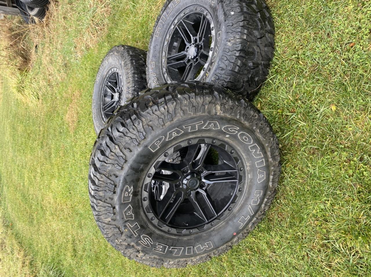 Jeep Gladiator Patagonia 35’s on American Outlaw wheels (REDUCED) C96F326C-78E1-4CFE-99DC-F1AB0C0DD637
