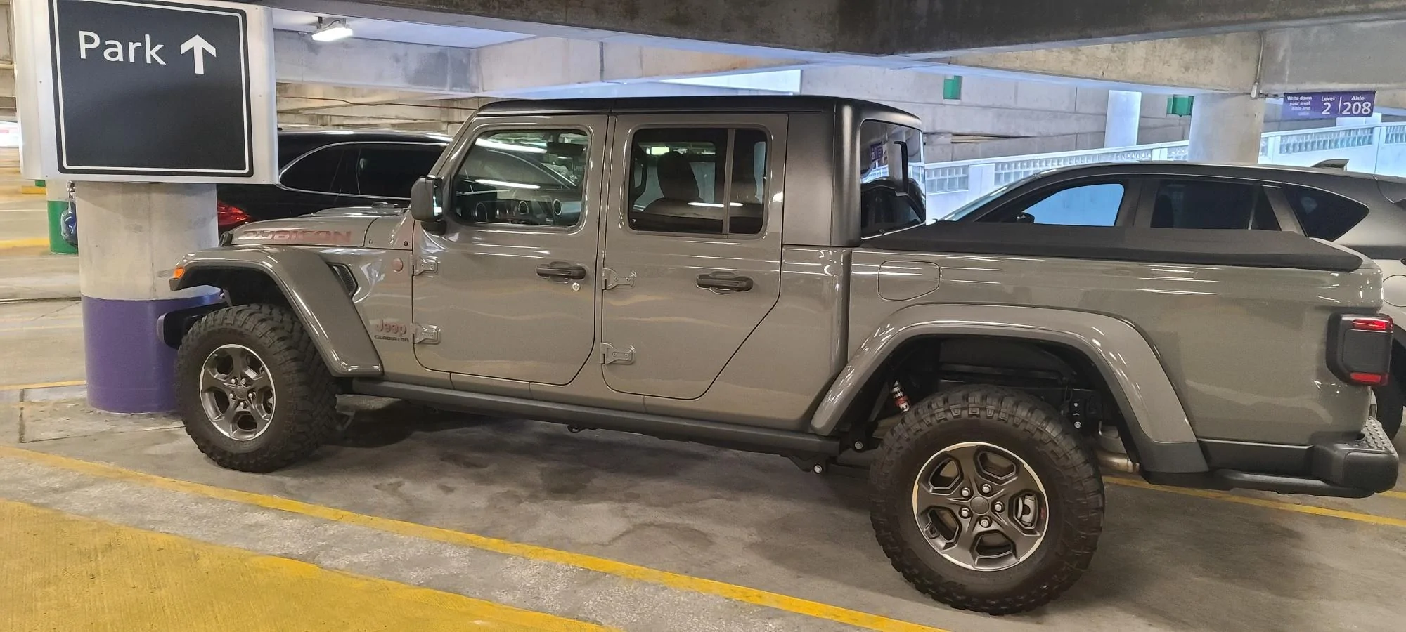 Jeep Gladiator Wildpeak 33's (17's) 2020 Rubicon take offs (Tires Only) 20221016_085418_resized