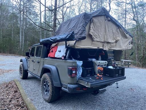 Jeep Gladiator Low profile bed racks 31380