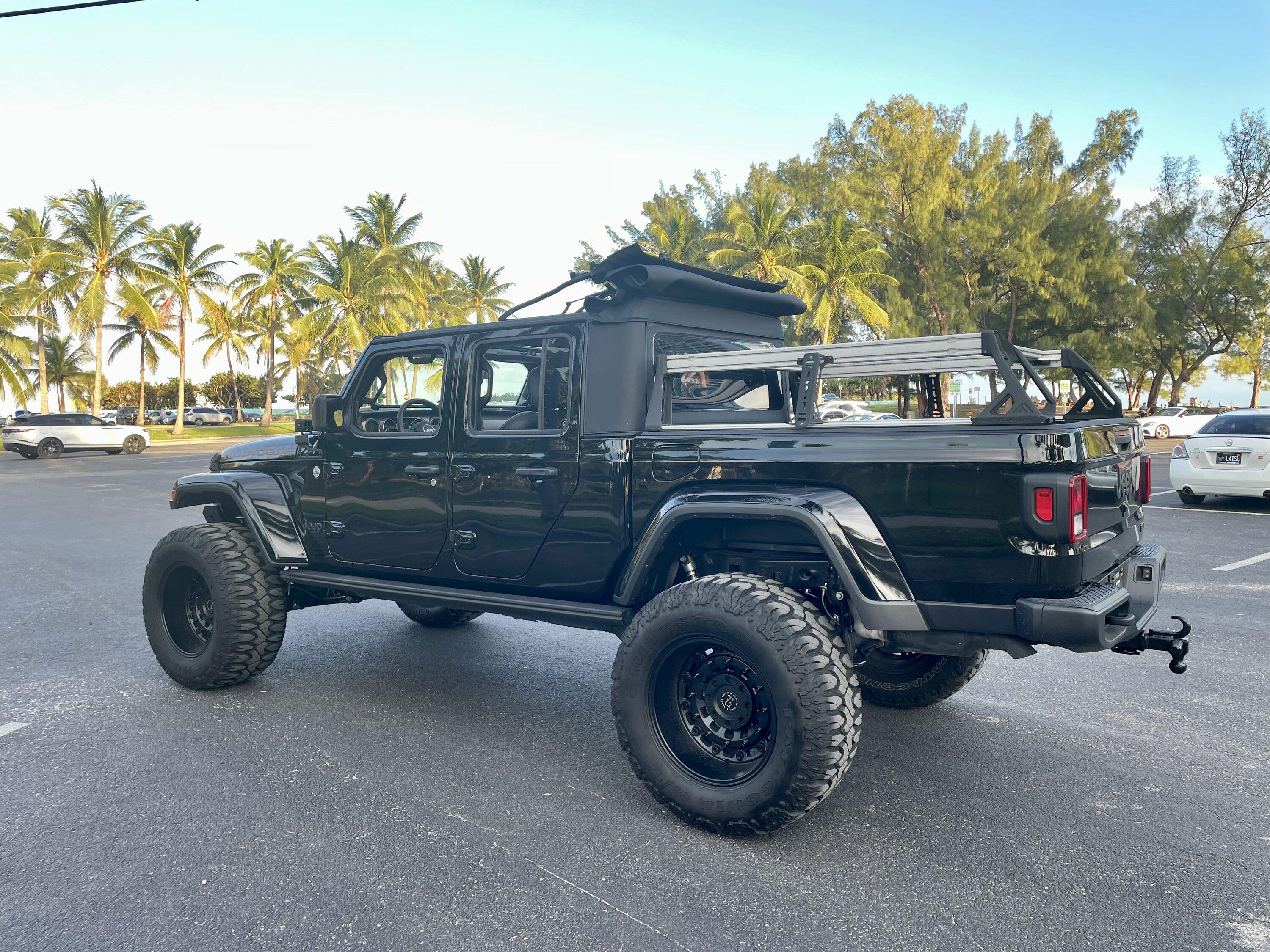 Jeep Gladiator Low profile bed racks IMG_4932