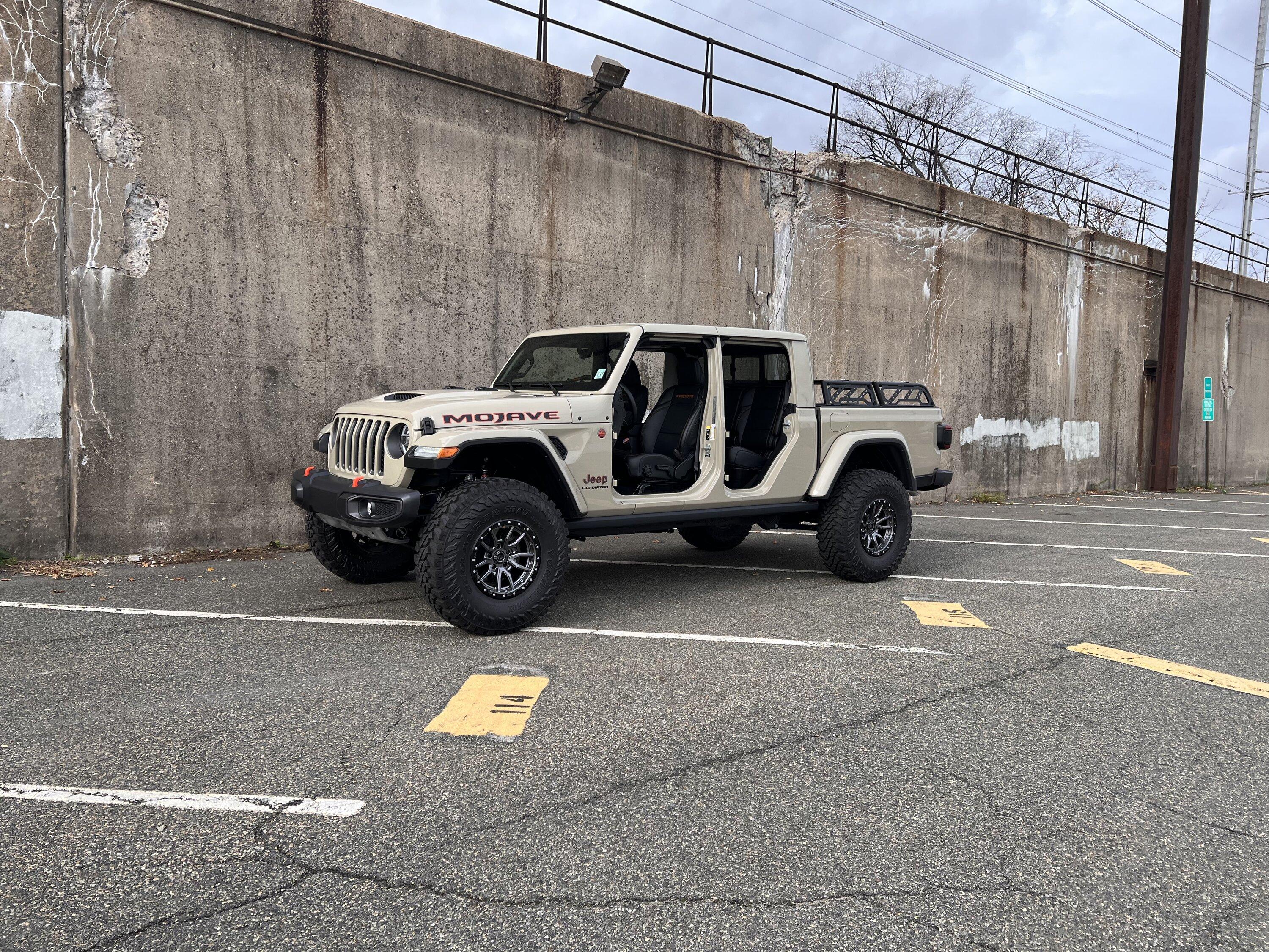 Jeep Gladiator Low profile bed racks 87B936F3-C40A-4551-A820-F97D228E46FC