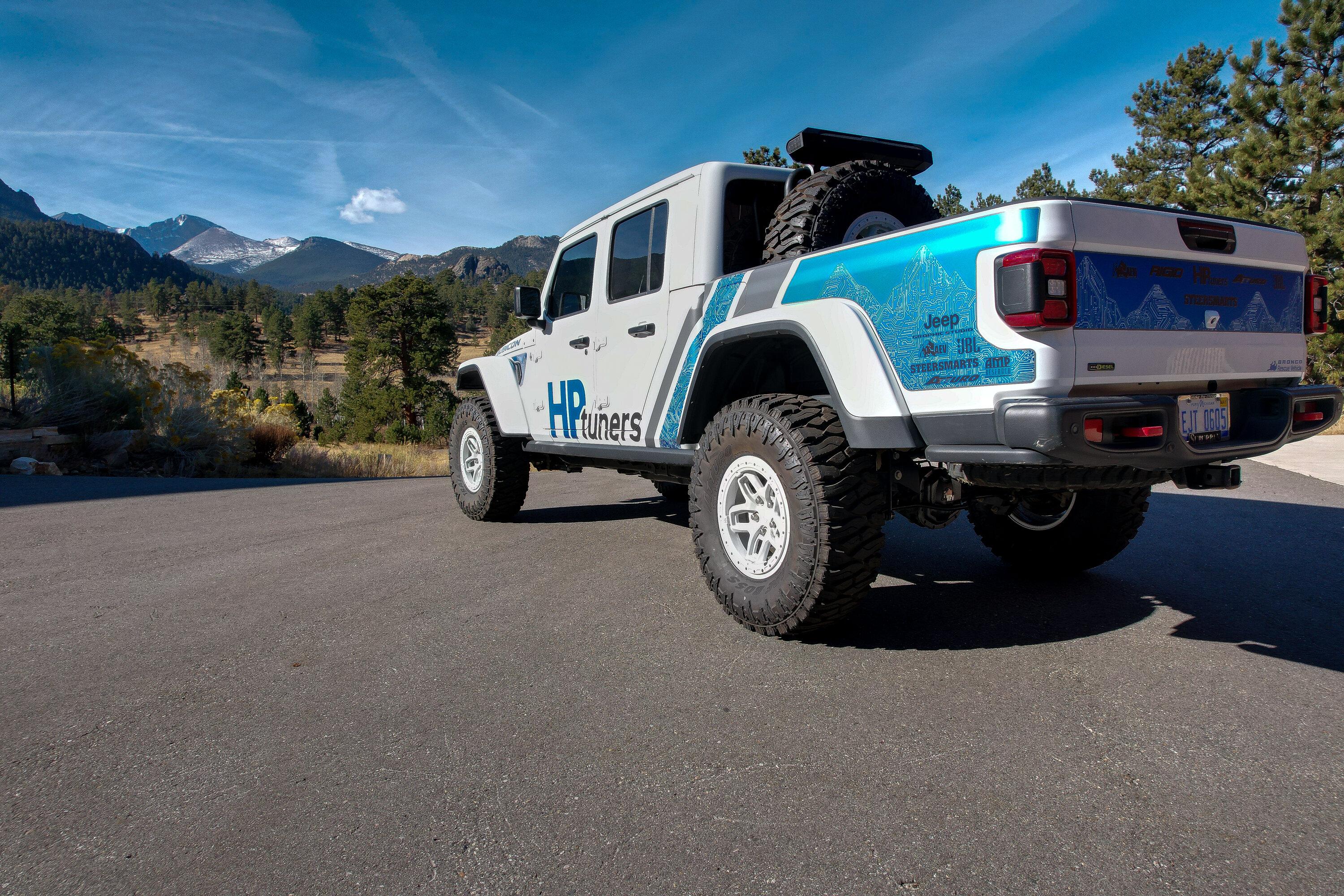 Jeep Gladiator Textured Graphics DJI_0170