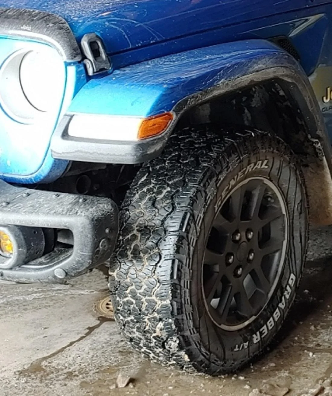Jeep Gladiator Add a Closeout for Wheel Wells? bumper-mess-1