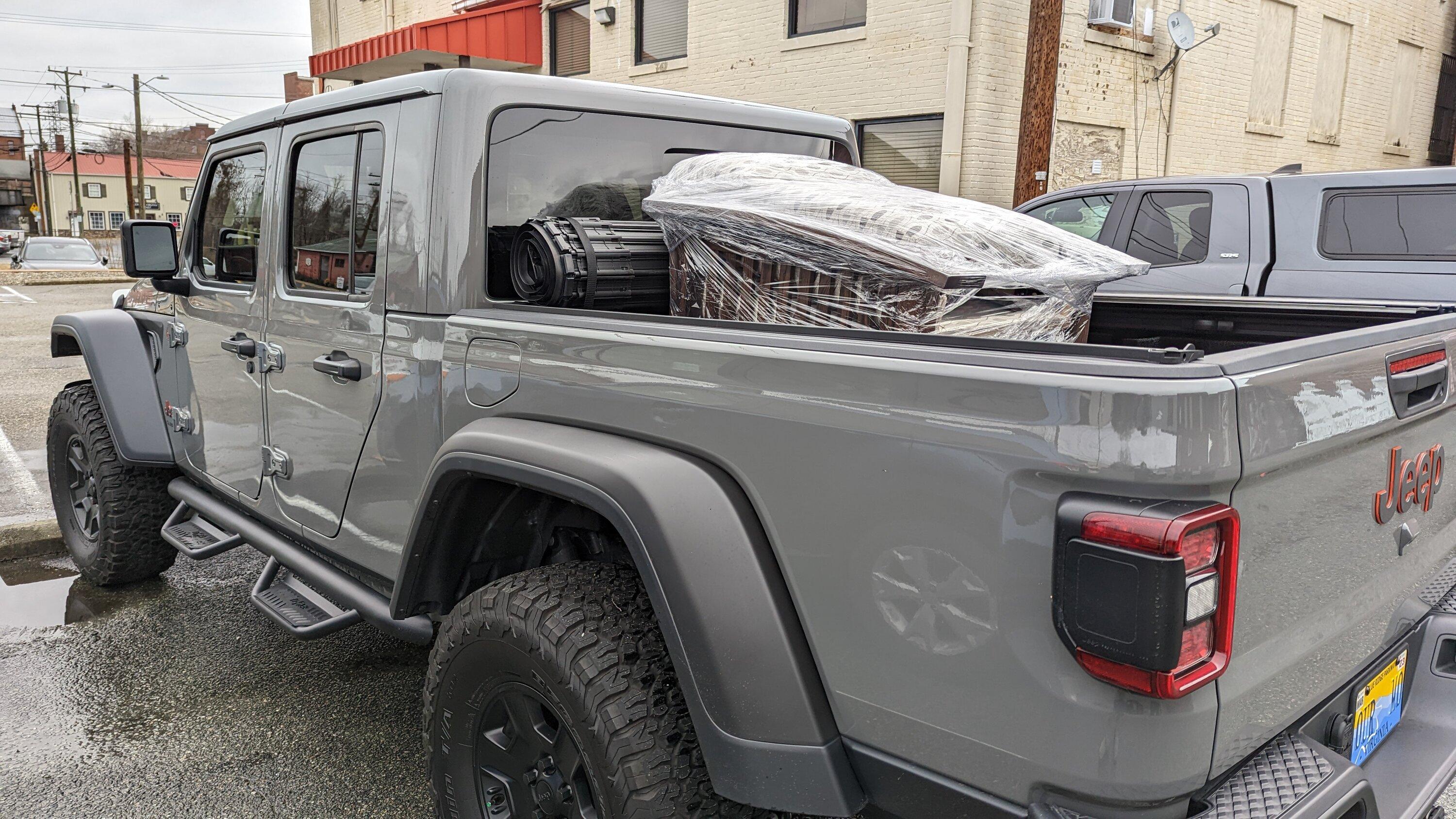 Jeep Gladiator What did you HAUL in your JT today? PXL_20221207_195329801