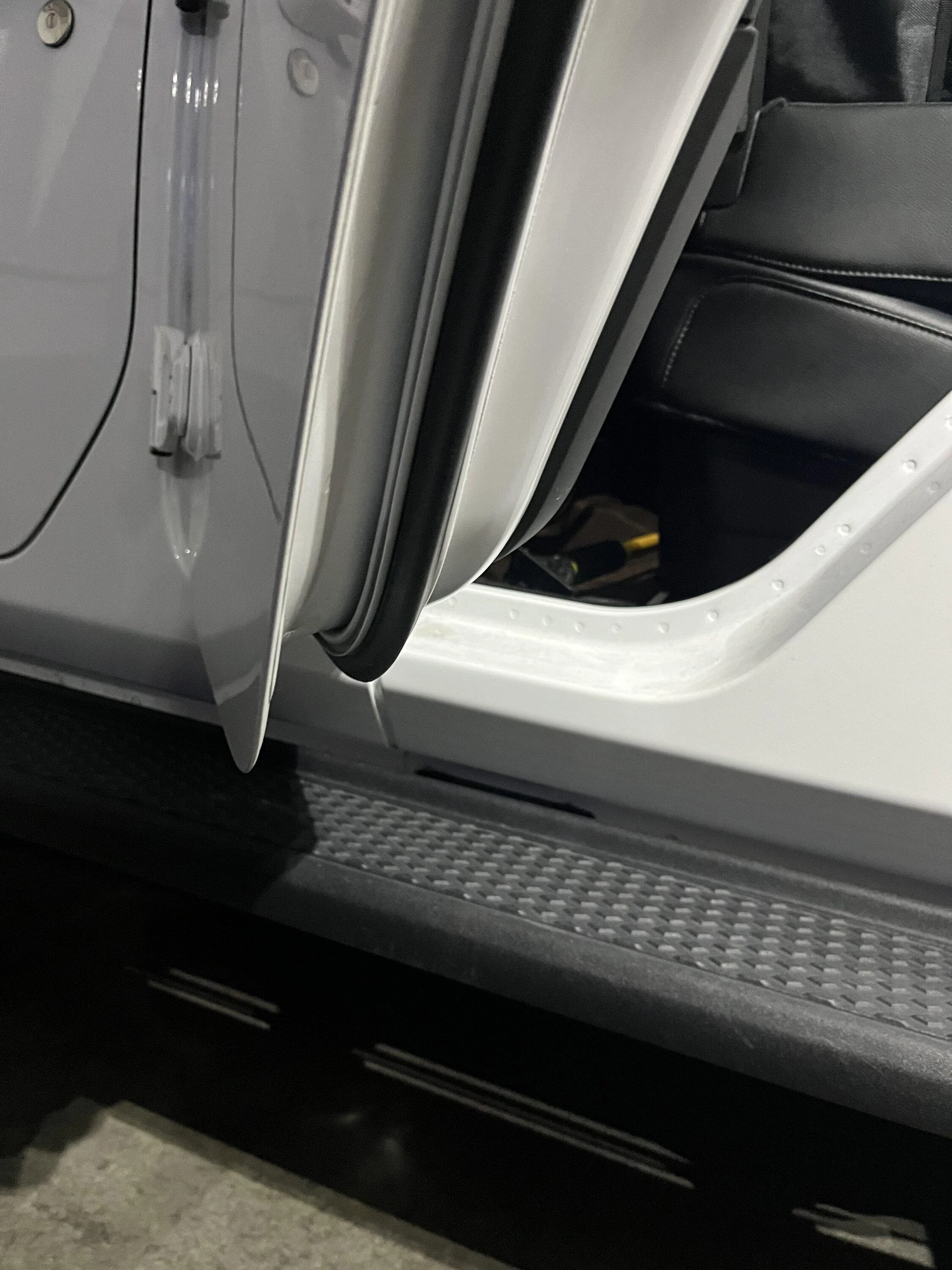 Jeep Gladiator Additional door jam wind weather stripping? E74E8997-7D72-449F-BF37-AEBA0DC3F5C5