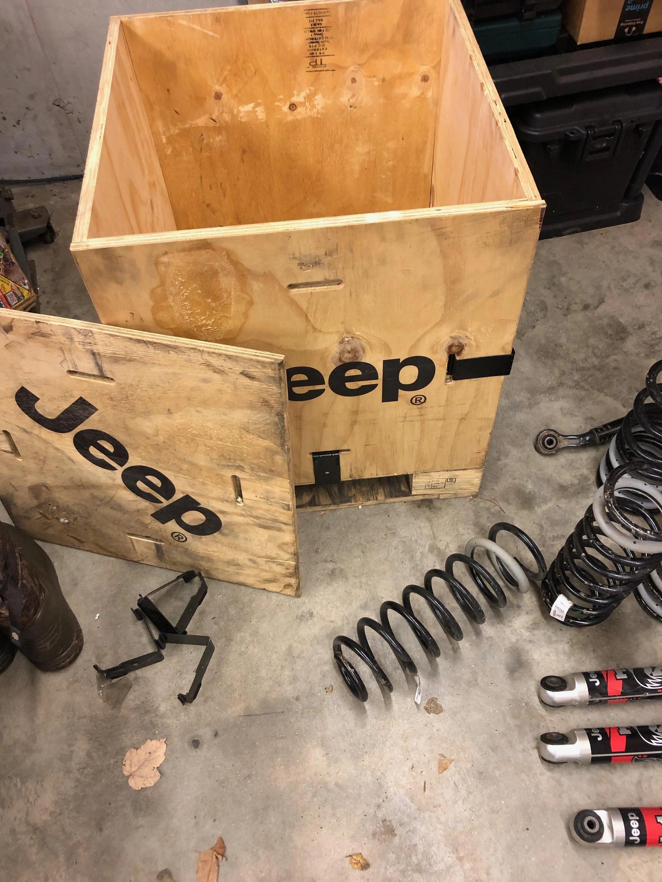 Jeep Gladiator Rubicon Take-offs w/ Mopar Lift Crate IMG_4492
