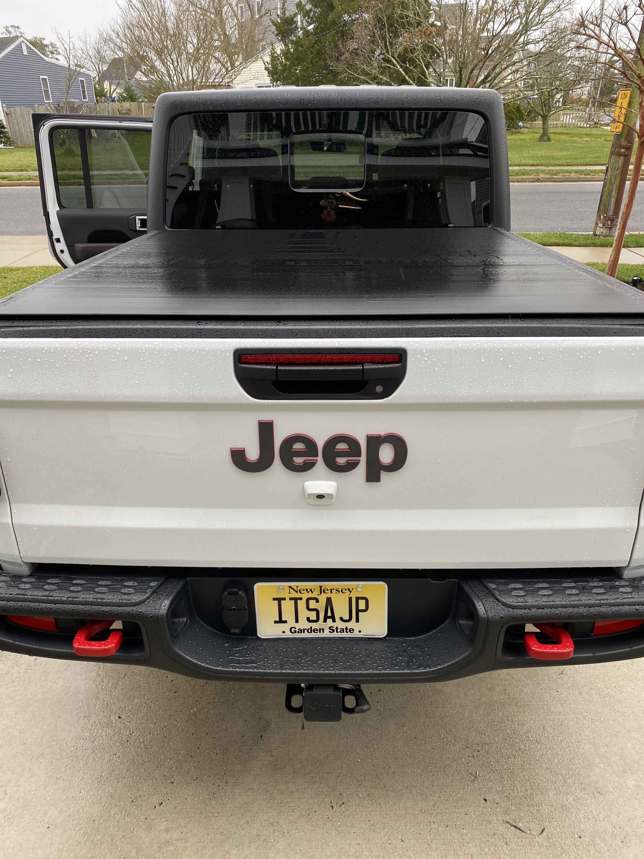 Jeep Gladiator Truxedo 1523216 Sentry CT Truck Bed Cover for 20-22 Jeep Gladiator JT IMG_3956