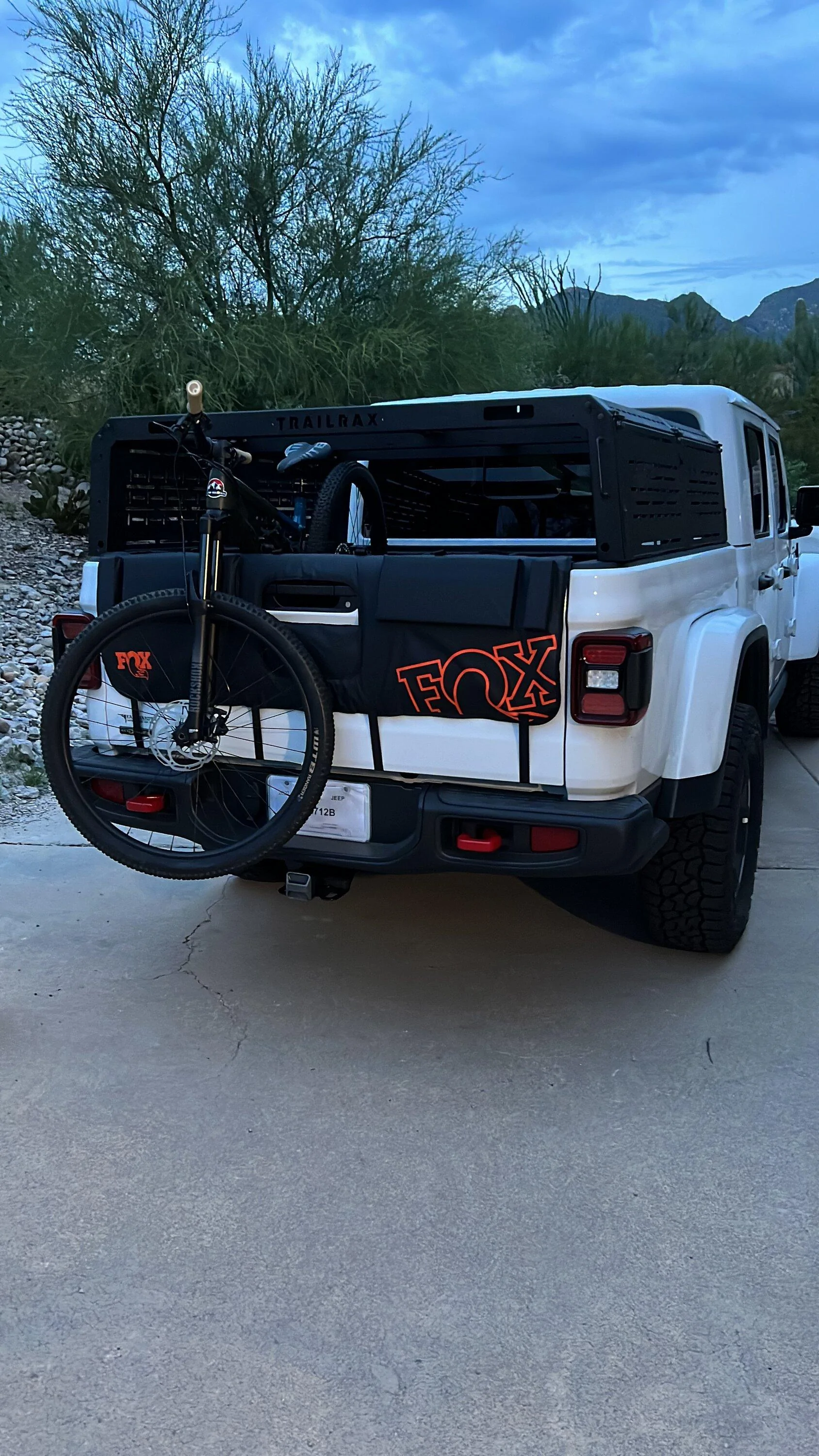 Jeep Gladiator WTT - TrailRax bed rack for Diamondback Cover FCF5B5A3-A538-4E89-81A9-024BDBF3ACC2