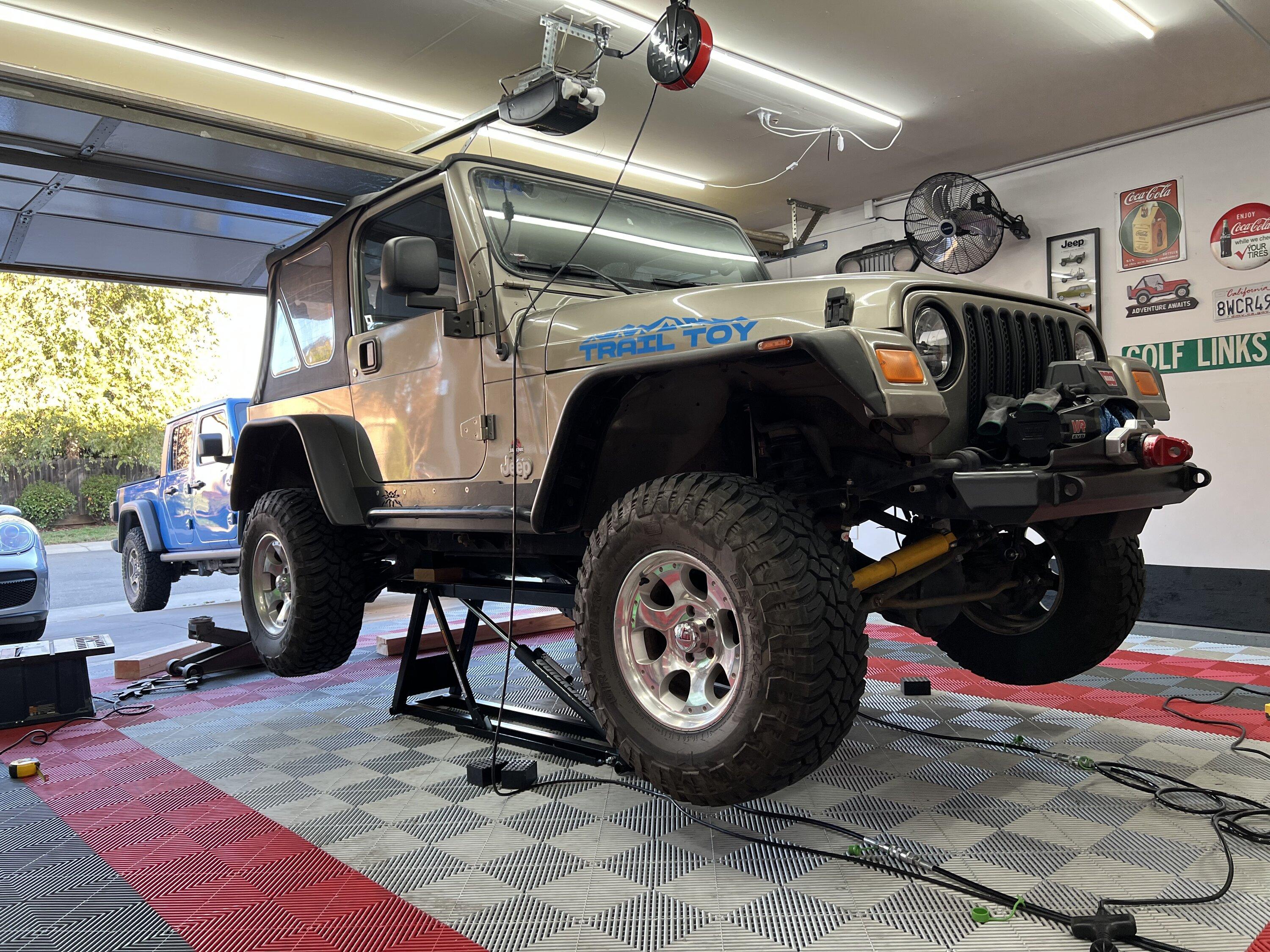 Jeep Gladiator What garage lift are you using? D1415288-6F86-4CBD-B32F-6CD9396B80C9