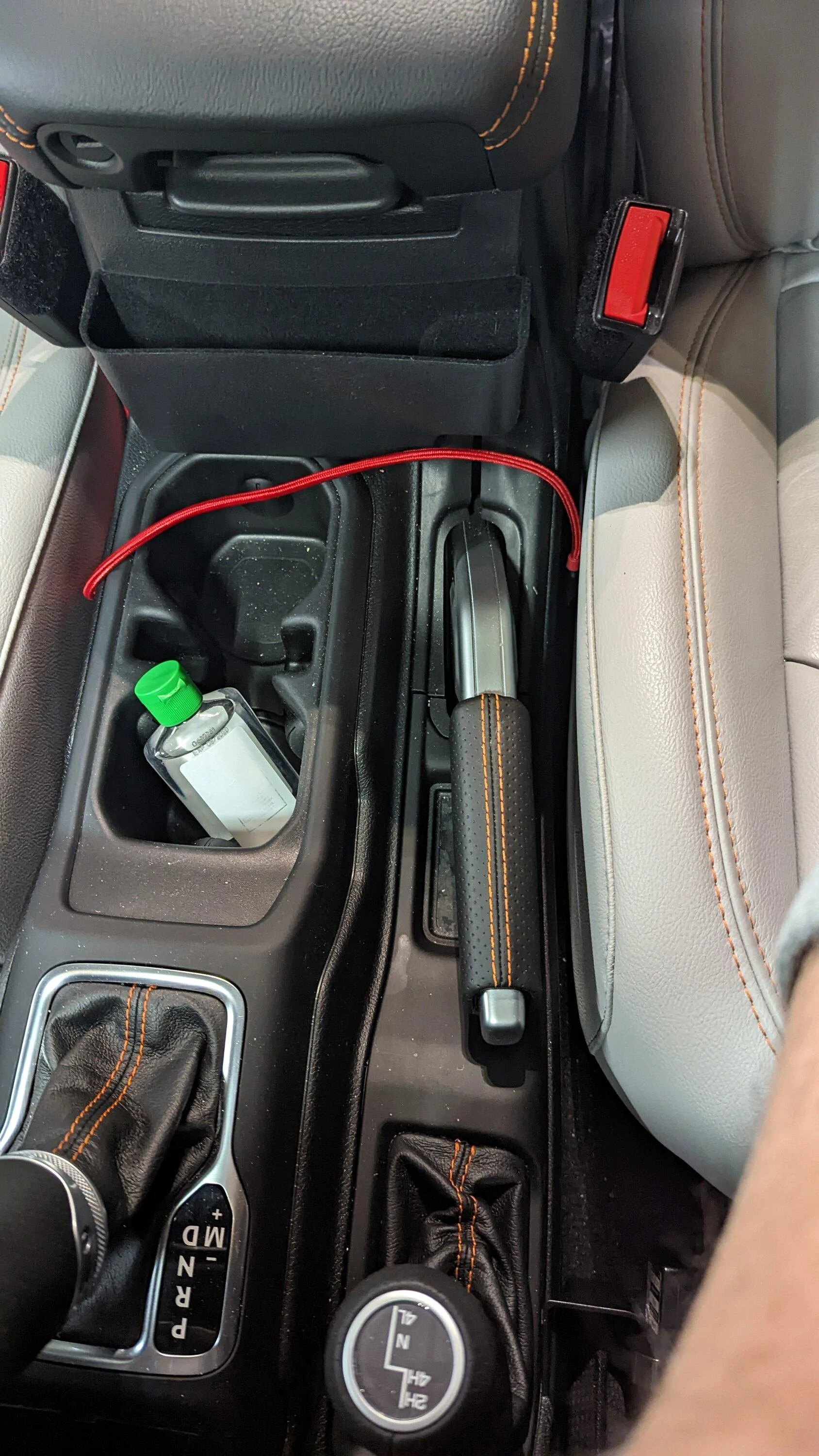 Jeep Gladiator Key Fob in console...only me PXL_20221209_001147174