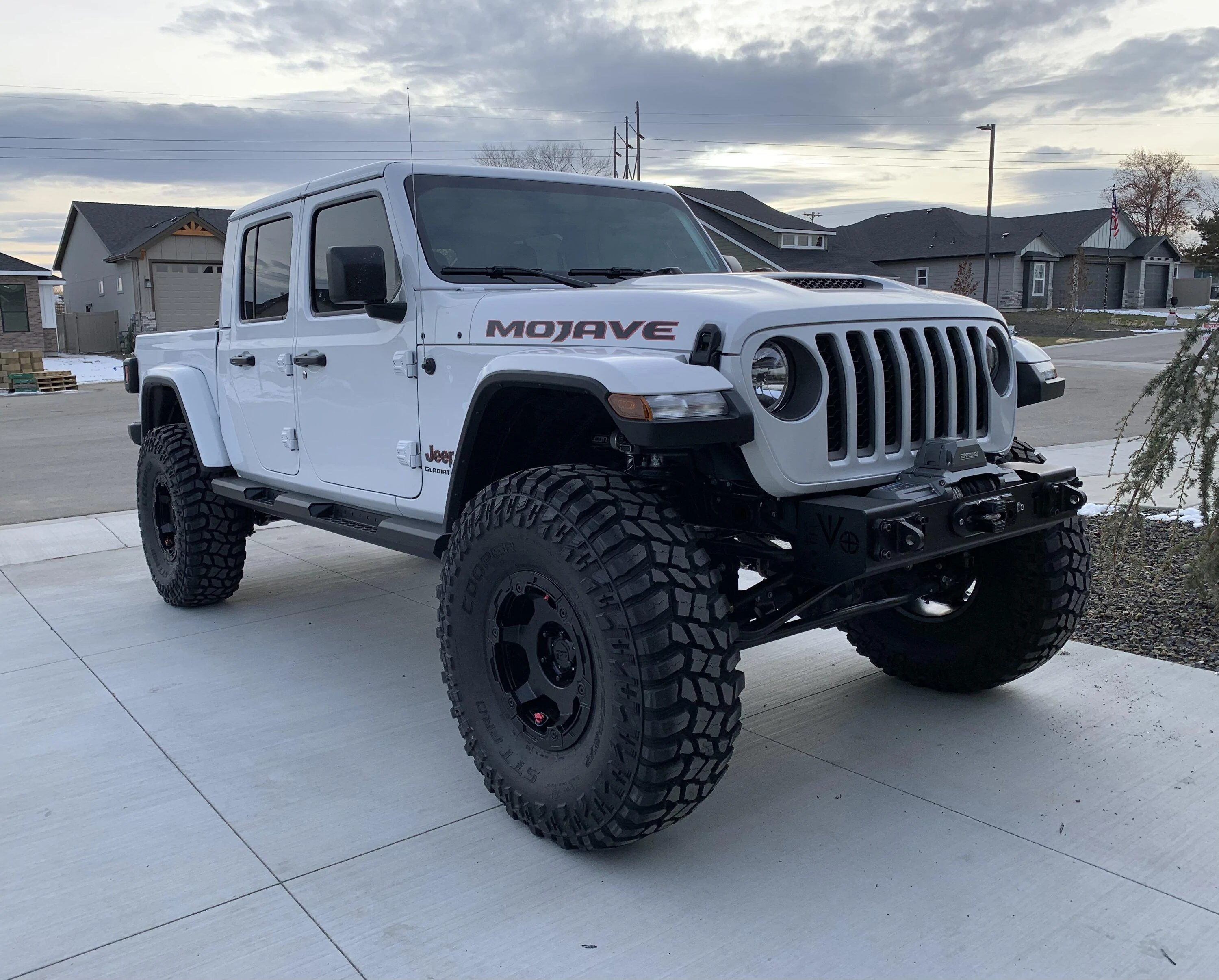 Jeep Gladiator Black Friday + Cyber Monday aftermath thread -- what did you buy your Gladiator? ? 24AF977E-6D5B-450B-BD6C-DF268921AECE