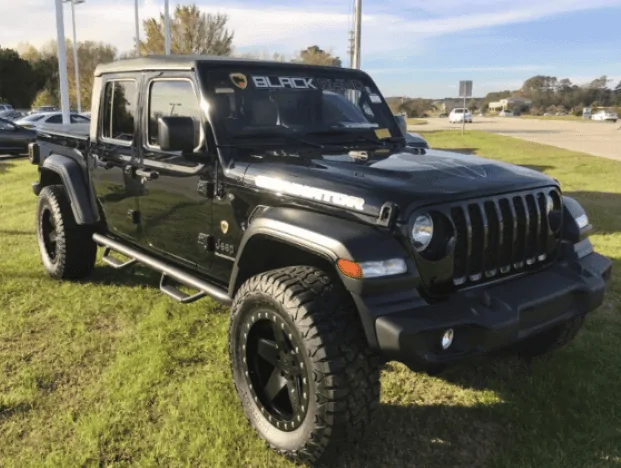Jeep Gladiator Looking at used Sport with max tow tomorrow Screen Shot 2022-12-08 at 9.55.52 PM
