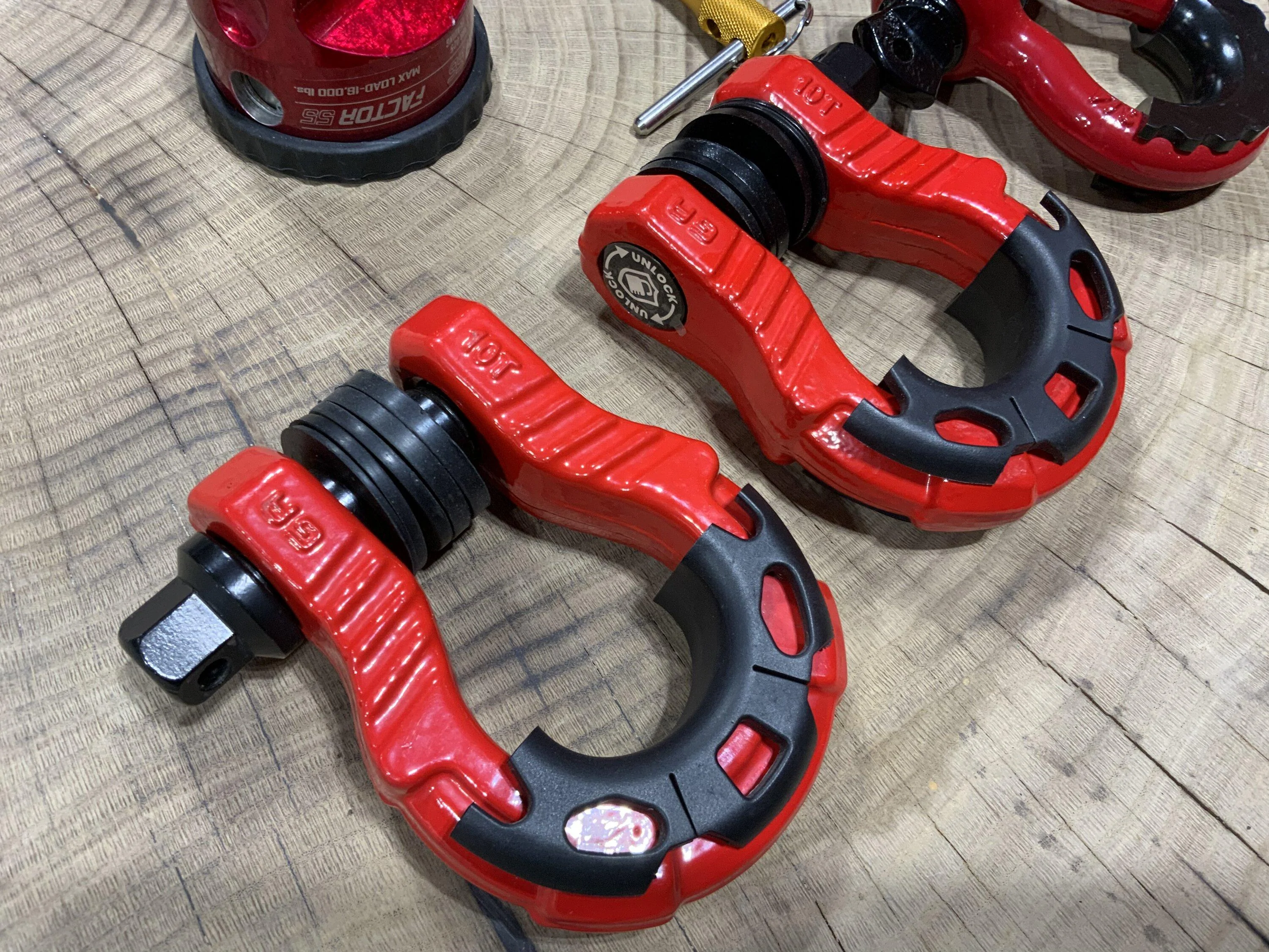 Jeep Gladiator Factor 55 ProLink Winch Shackle & 2 Gear America 40T Anti-Theft Shackles 150.00 01270FE3-7D98-462A-8111-F42D6BD3D984